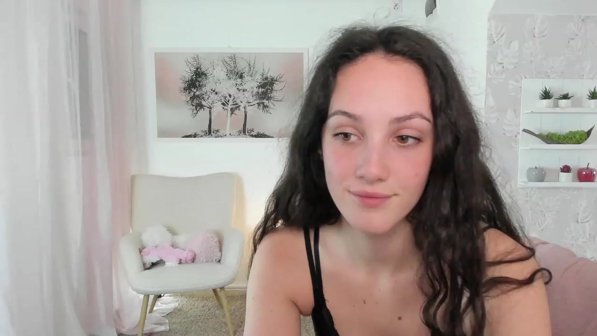 Gallery image thumbnail from Sophie_Rain18's myfreecams stream on, 04/18/2023, 15:55 image 14 of 20