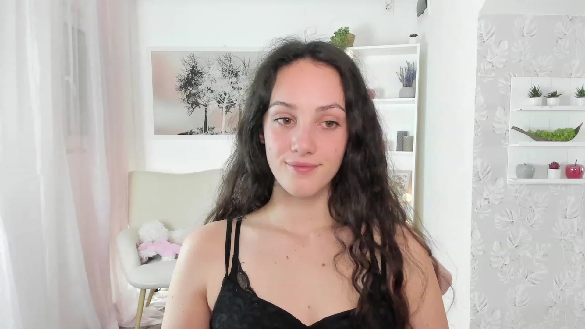 Gallery image thumbnail from Sophie_Rain18's myfreecams stream on, 04/18/2023, 15:55 image 16 of 20
