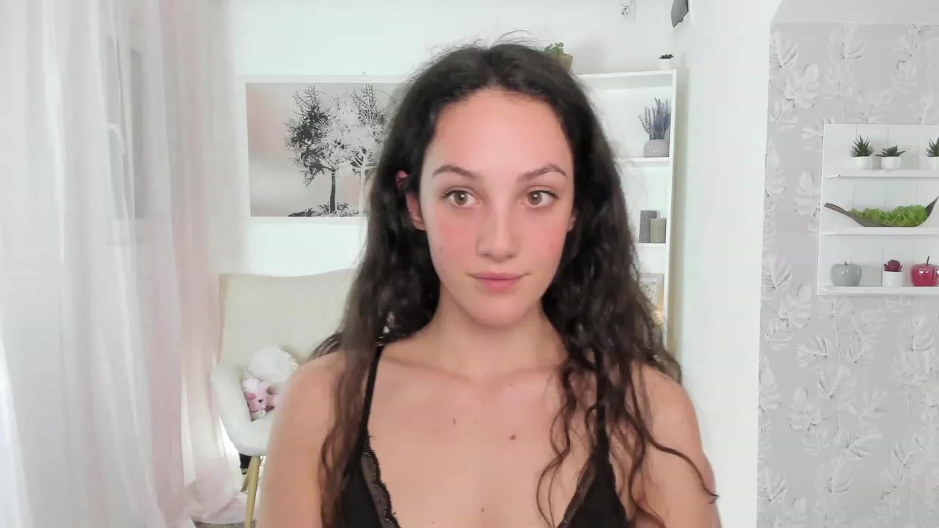 Gallery image thumbnail from Sophie_Rain18's myfreecams stream on, 04/18/2023, 18:50 image 18 of 20