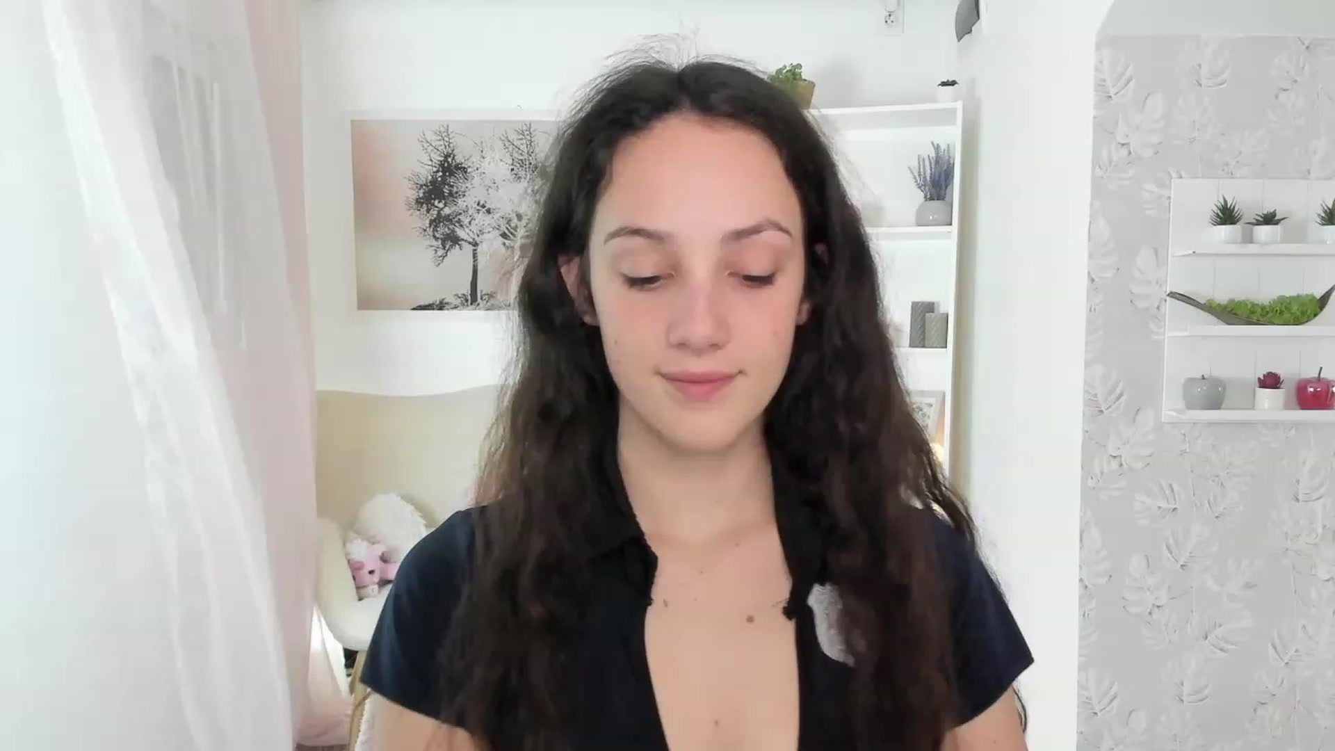 Gallery image thumbnail from Sophie_Rain18's myfreecams stream on, 04/19/2023, 14:52 image 20 of 20