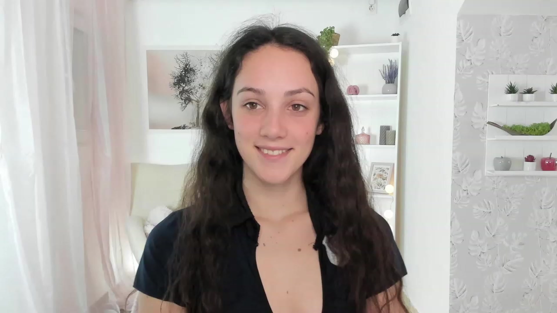 Gallery image thumbnail from Sophie_Rain18's myfreecams stream on, 04/19/2023, 14:52 image 18 of 20