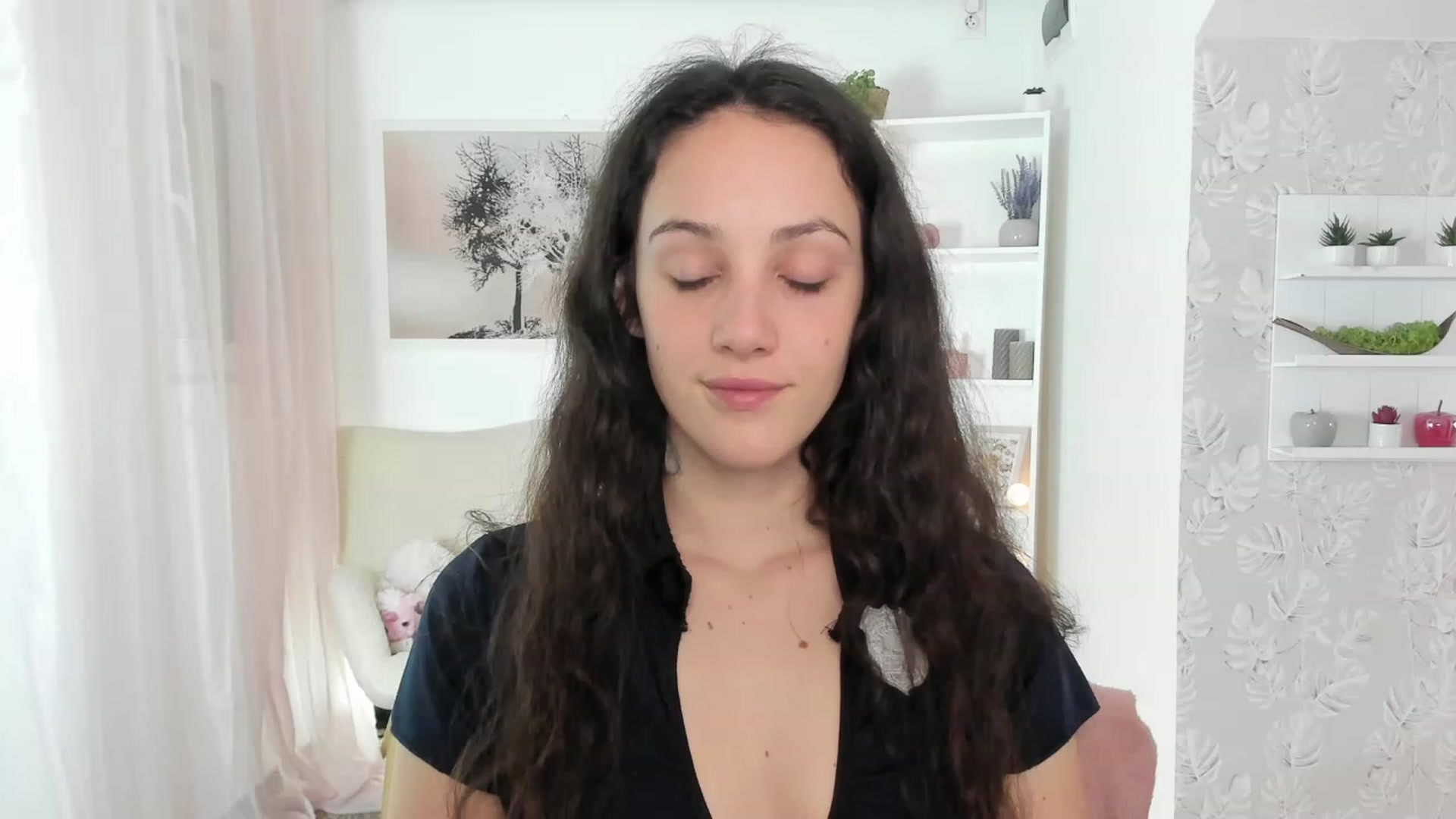 Gallery image thumbnail from Sophie_Rain18's myfreecams stream on, 04/19/2023, 14:52 image 4 of 20