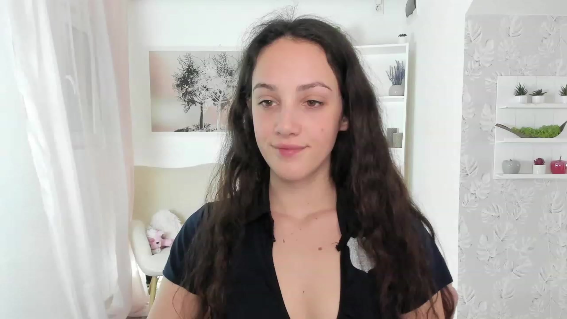 Gallery image thumbnail from Sophie_Rain18's myfreecams stream on, 04/19/2023, 14:52 image 15 of 20
