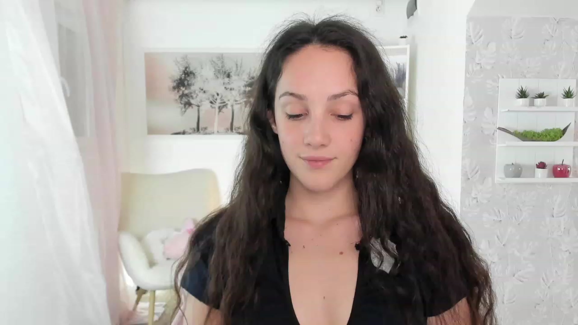 Gallery image thumbnail from Sophie_Rain18's myfreecams stream on, 04/19/2023, 18:13 image 2 of 20