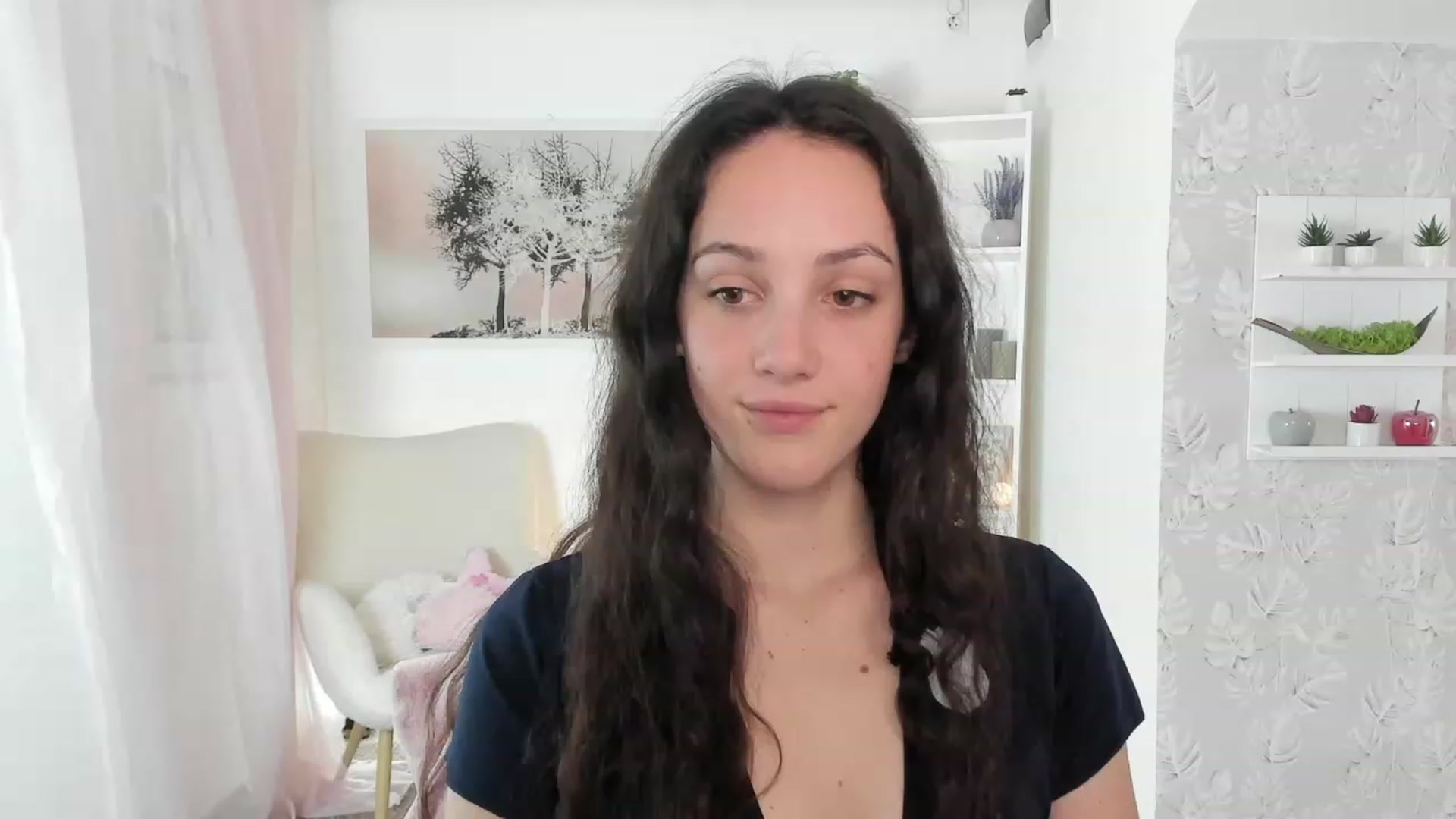 Gallery image thumbnail from Sophie_Rain18's myfreecams stream on, 04/19/2023, 18:13 image 16 of 20