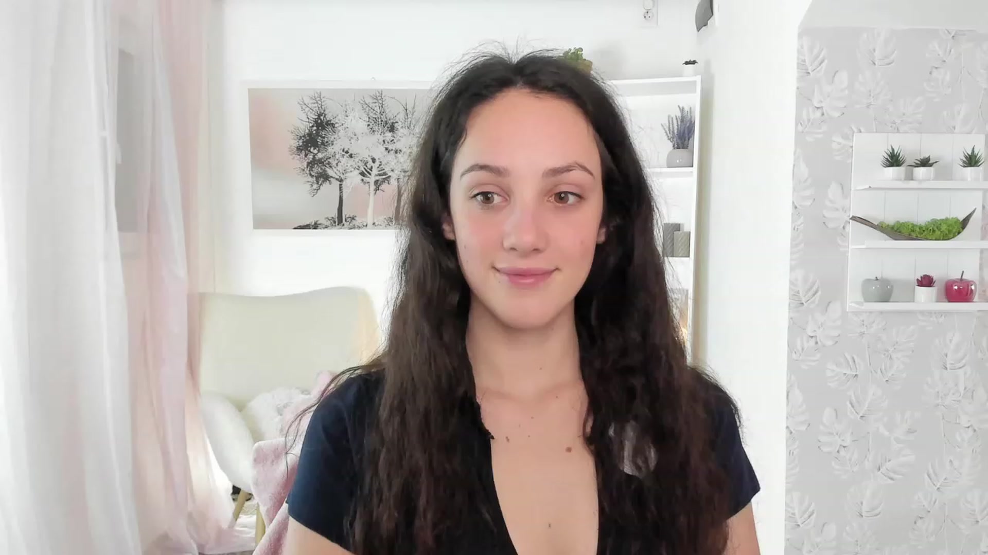 Gallery image thumbnail from Sophie_Rain18's myfreecams stream on, 04/19/2023, 18:13 image 4 of 20