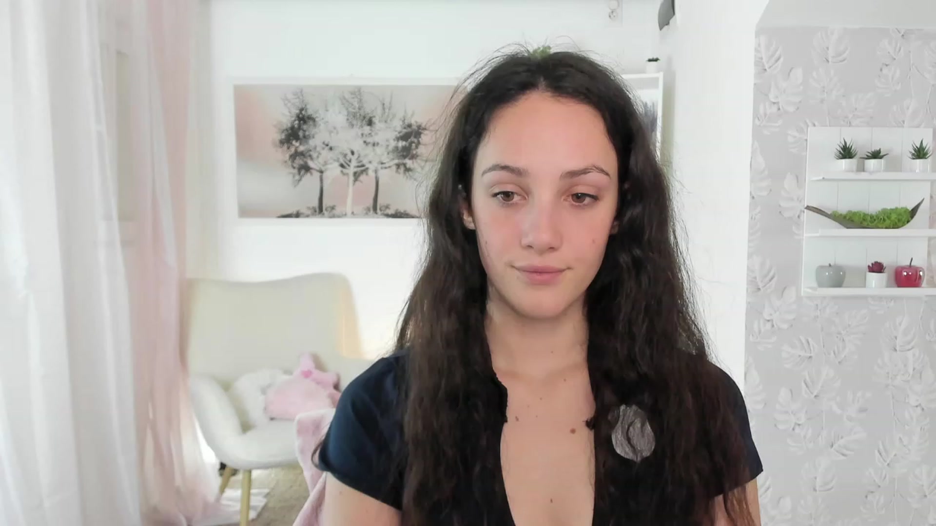 Gallery image thumbnail from Sophie_Rain18's myfreecams stream on, 04/19/2023, 18:13 image 13 of 20