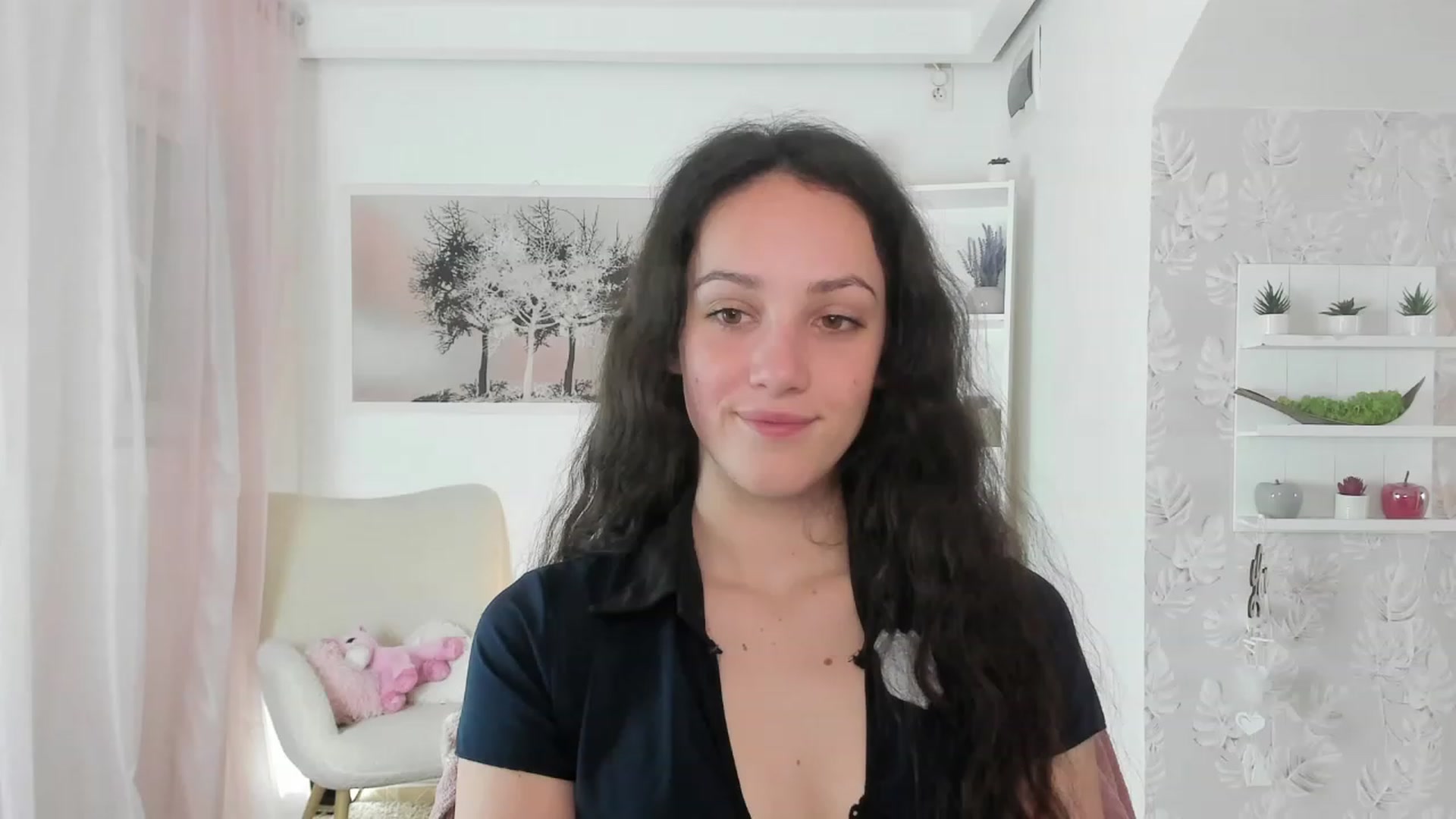 Gallery image thumbnail from Sophie_Rain18's myfreecams stream on, 04/25/2023, 14:57 image 10 of 20