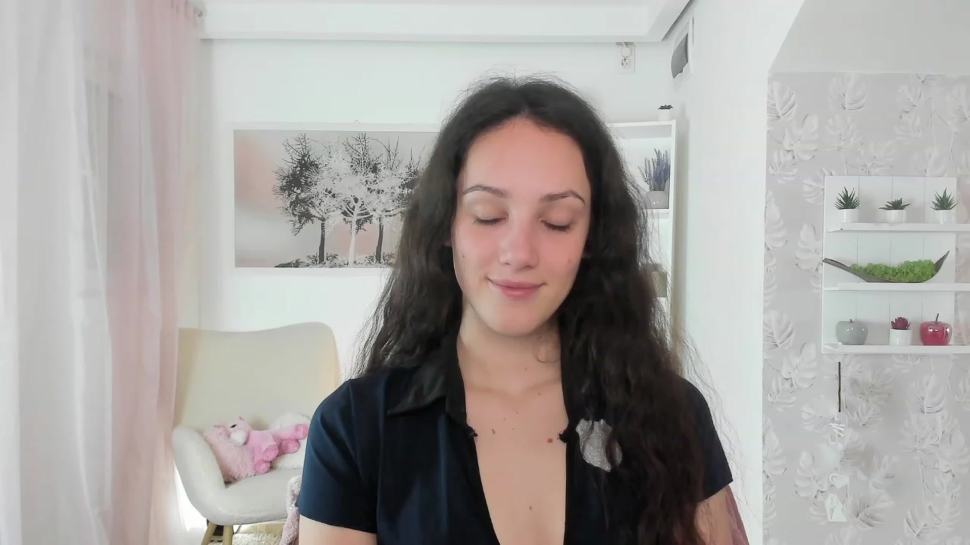 Gallery image thumbnail from Sophie_Rain18's myfreecams stream on, 04/25/2023, 14:57 image 9 of 20