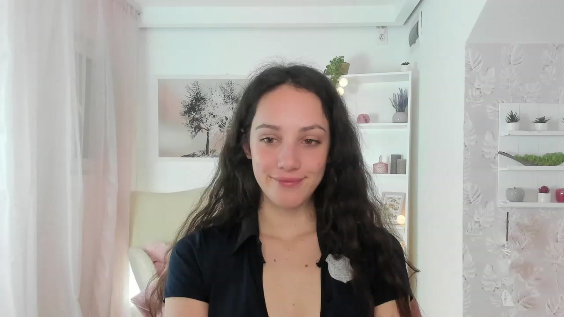Gallery image thumbnail from Sophie_Rain18's myfreecams stream on, 04/25/2023, 17:24 image 16 of 20