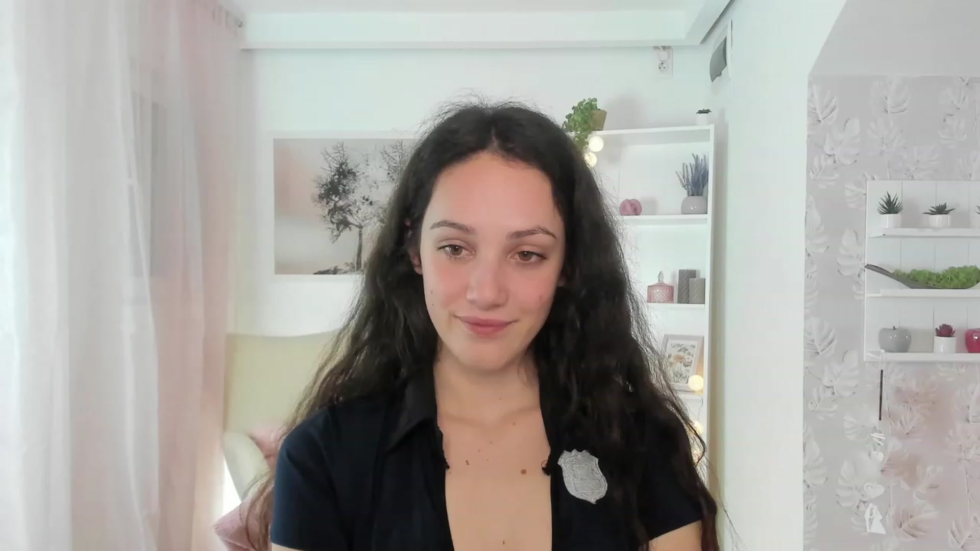 Gallery image thumbnail from Sophie_Rain18's myfreecams stream on, 04/25/2023, 17:24 image 14 of 20