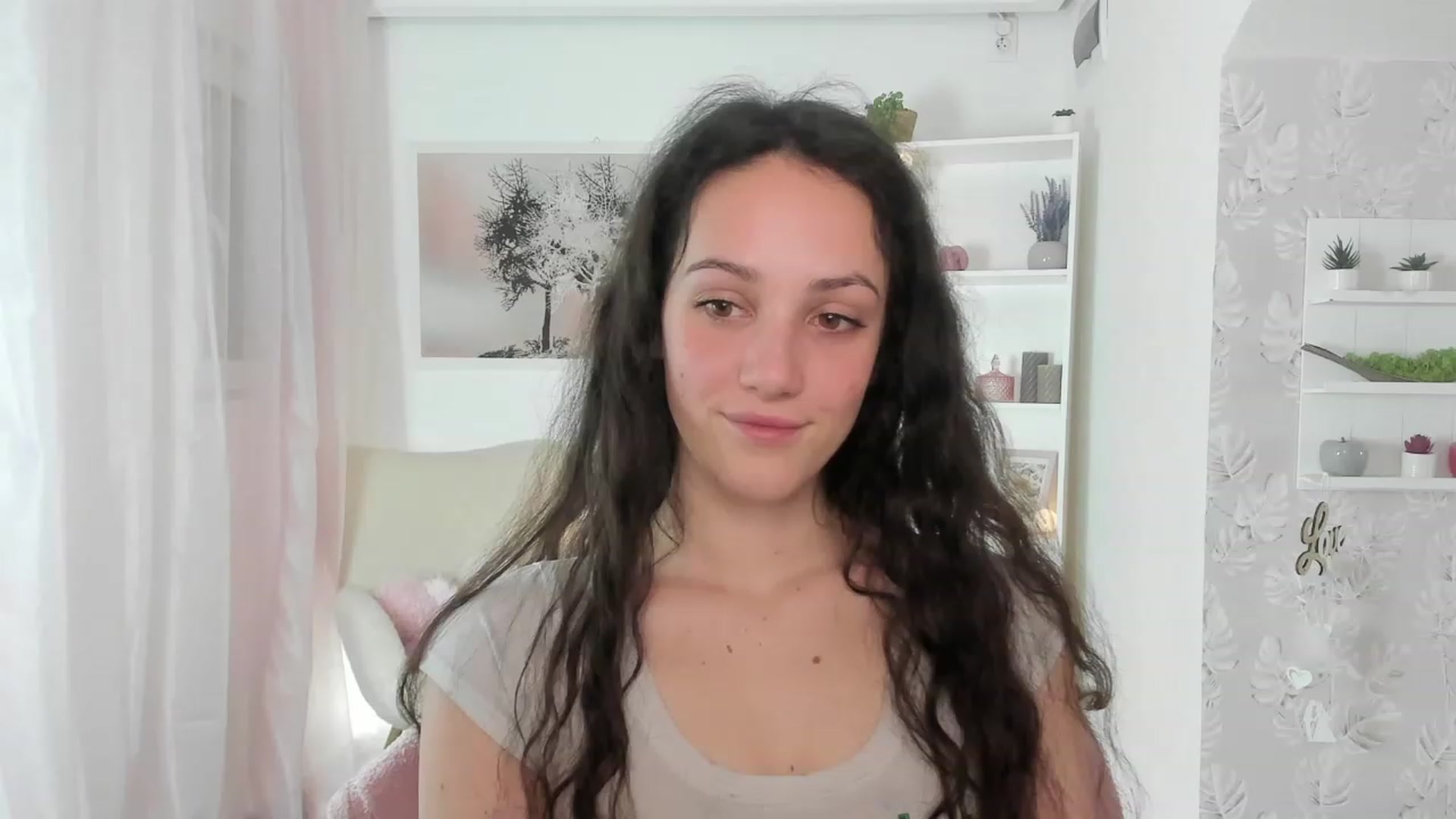Gallery image thumbnail from Sophie_Rain18's myfreecams stream on, 04/26/2023, 15:49 image 9 of 20
