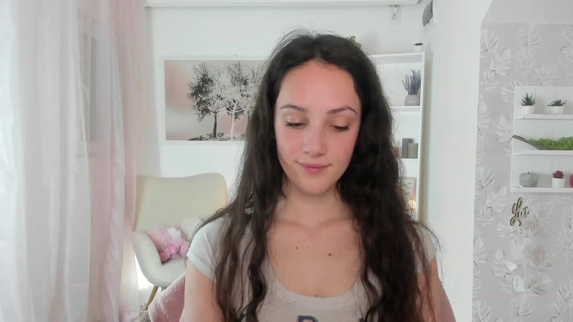 Gallery image thumbnail from Sophie_Rain18's myfreecams stream on, 04/26/2023, 15:49 image 19 of 20