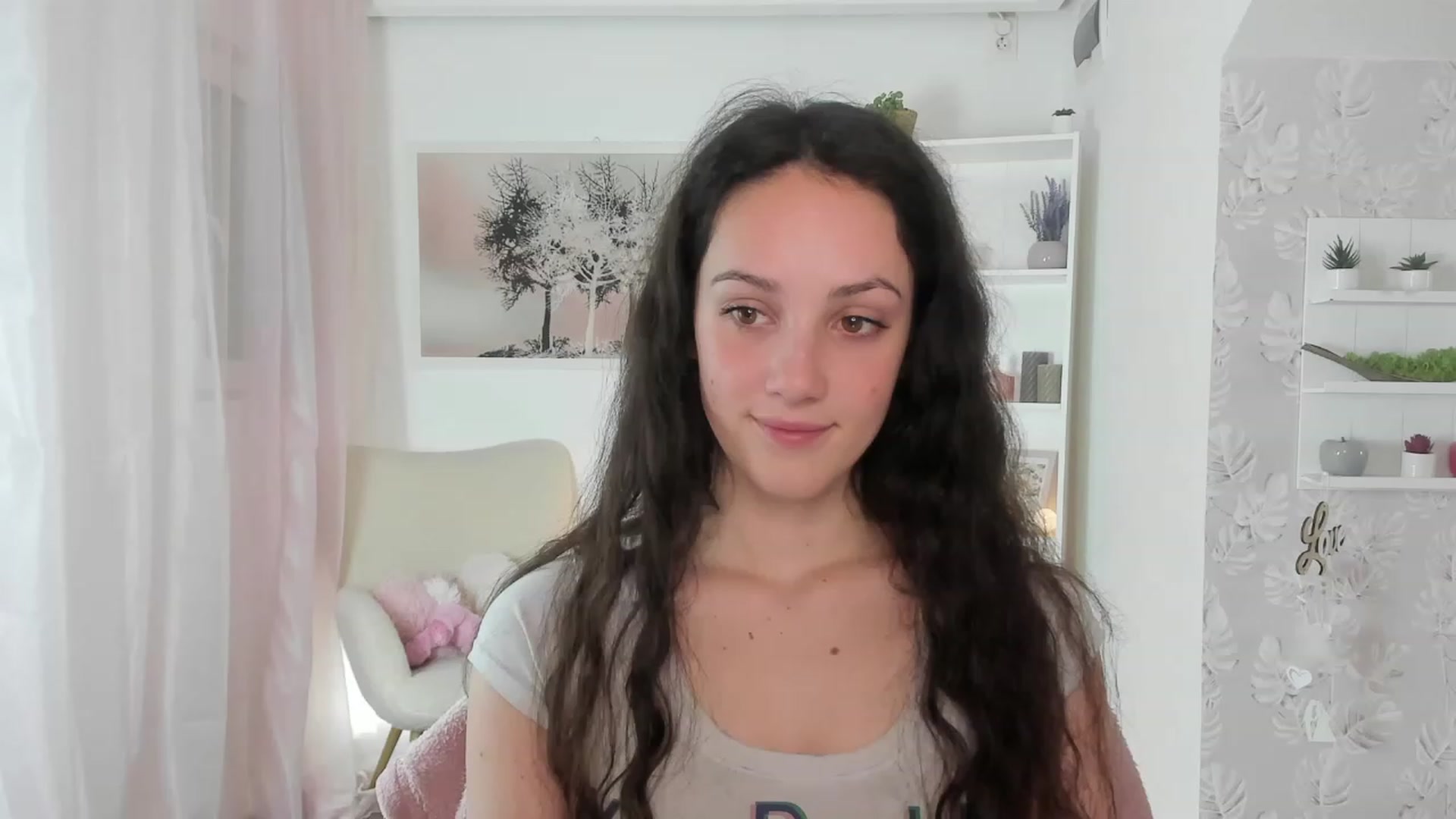 Gallery image thumbnail from Sophie_Rain18's myfreecams stream on, 04/26/2023, 15:49 image 20 of 20