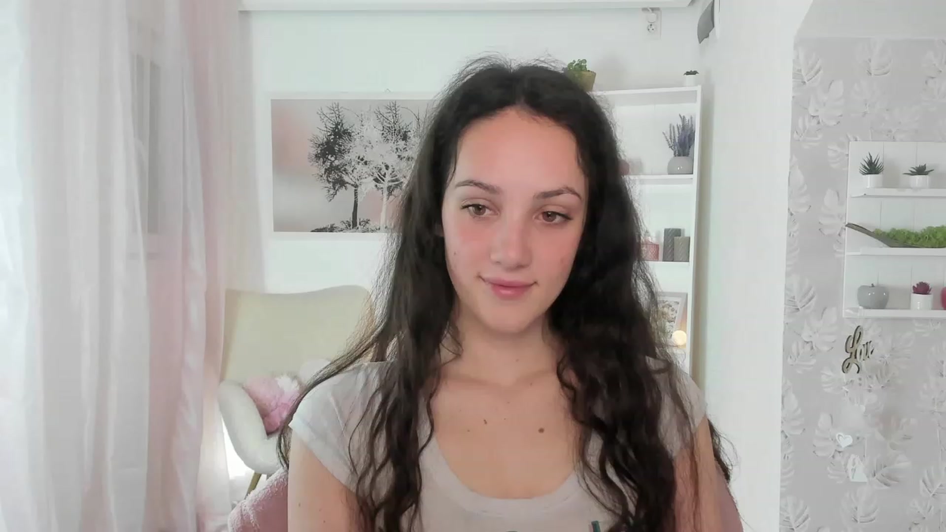 Gallery image thumbnail from Sophie_Rain18's myfreecams stream on, 04/26/2023, 15:49 image 10 of 20