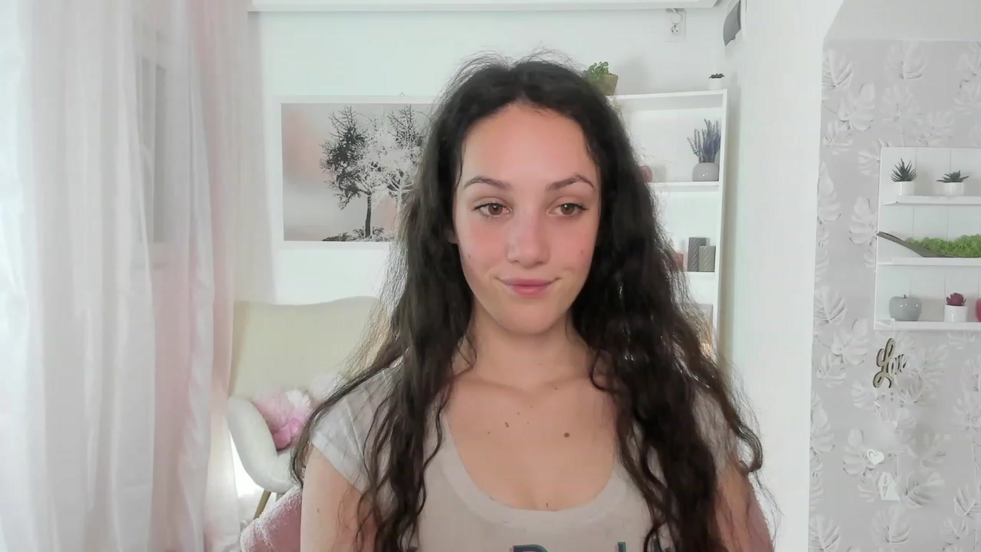 Gallery image thumbnail from Sophie_Rain18's myfreecams stream on, 04/26/2023, 15:49 image 8 of 20