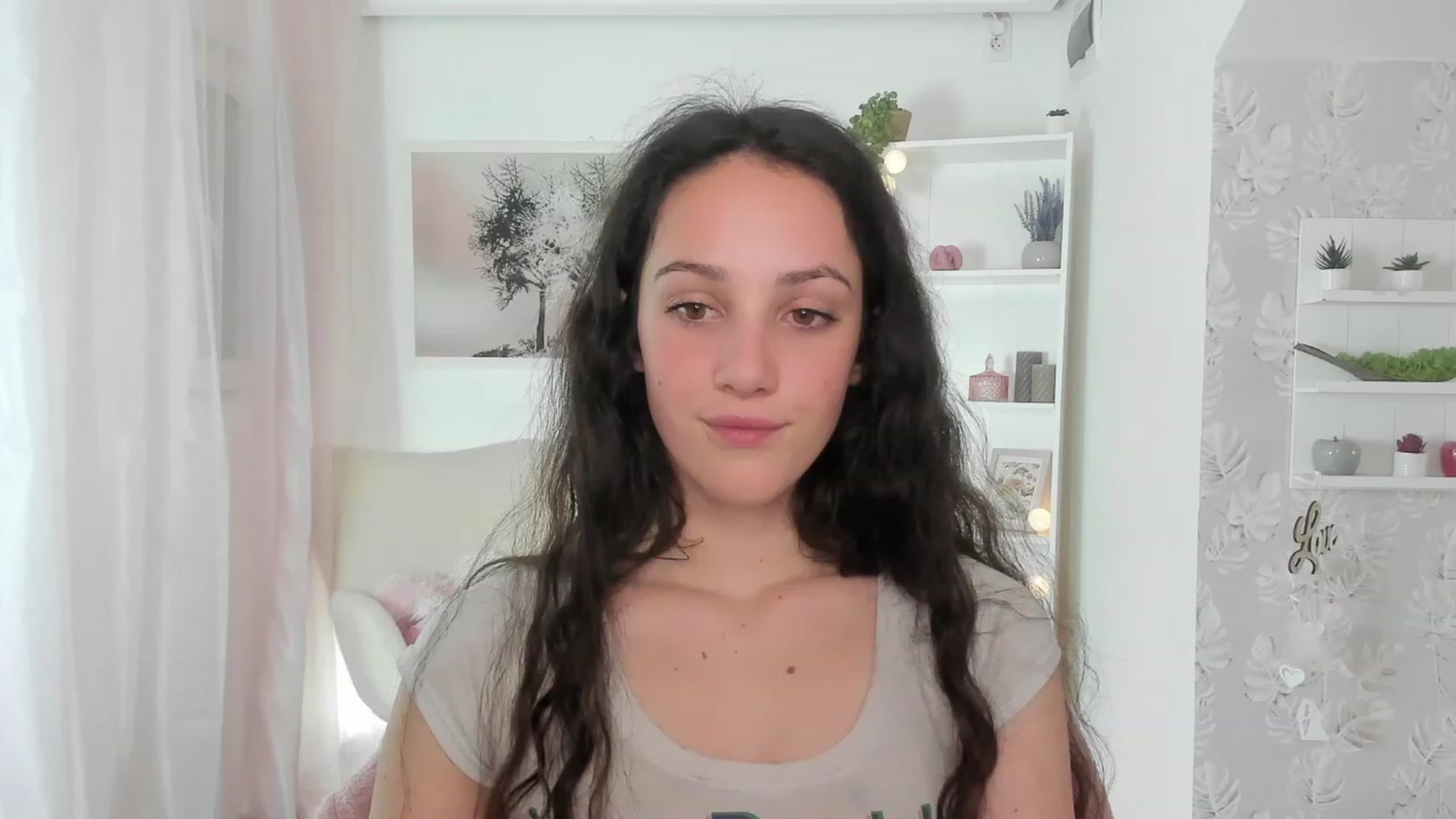 Gallery image thumbnail from Sophie_Rain18's myfreecams stream on, 04/26/2023, 17:49 image 12 of 20