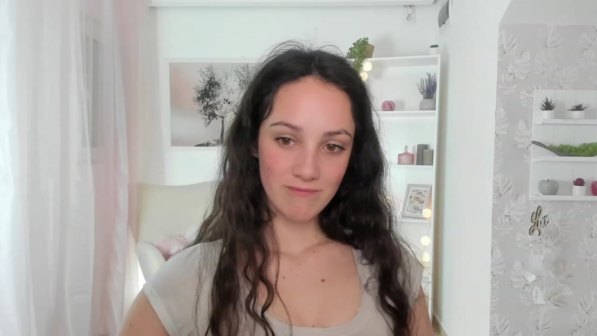 Gallery image thumbnail from Sophie_Rain18's myfreecams stream on, 04/26/2023, 17:49 image 8 of 20