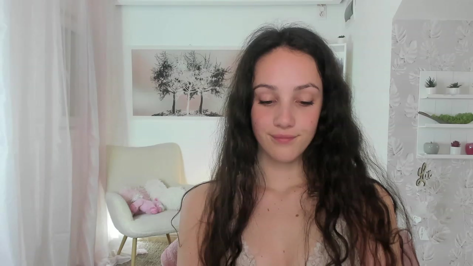 Gallery image thumbnail from Sophie_Rain18's myfreecams stream on, 04/26/2023, 17:49 image 17 of 20