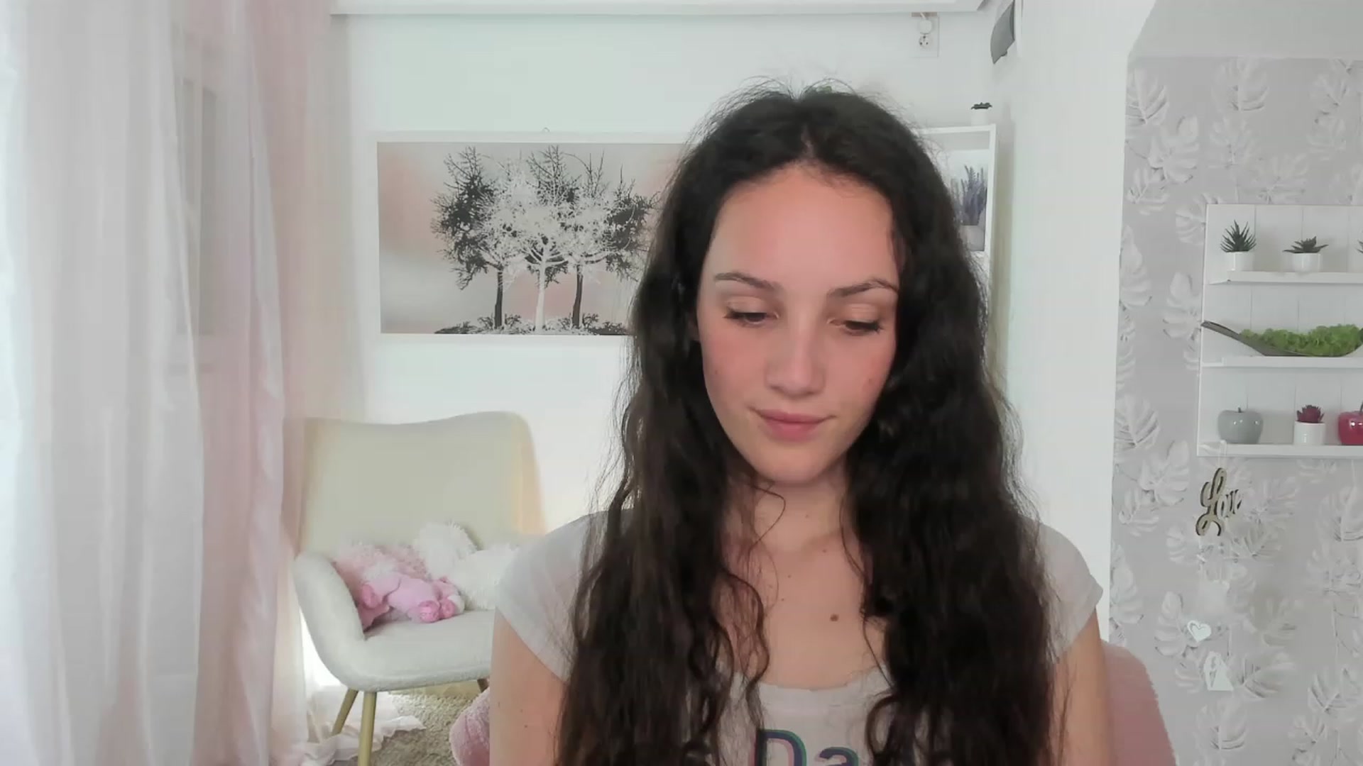 Gallery image thumbnail from Sophie_Rain18's myfreecams stream on, 04/26/2023, 18:49 image 15 of 20