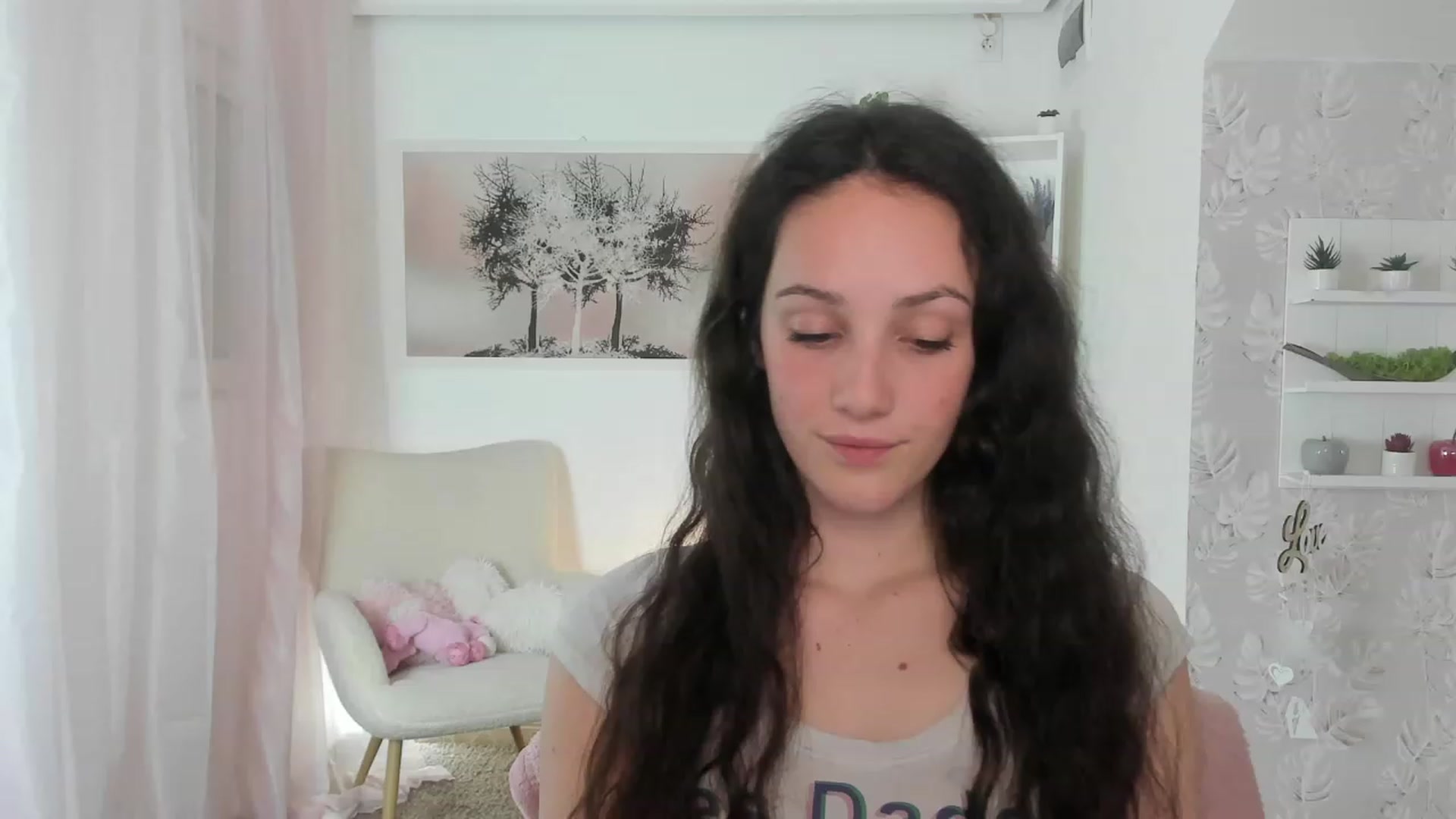 Gallery image thumbnail from Sophie_Rain18's myfreecams stream on, 04/26/2023, 18:49 image 18 of 20