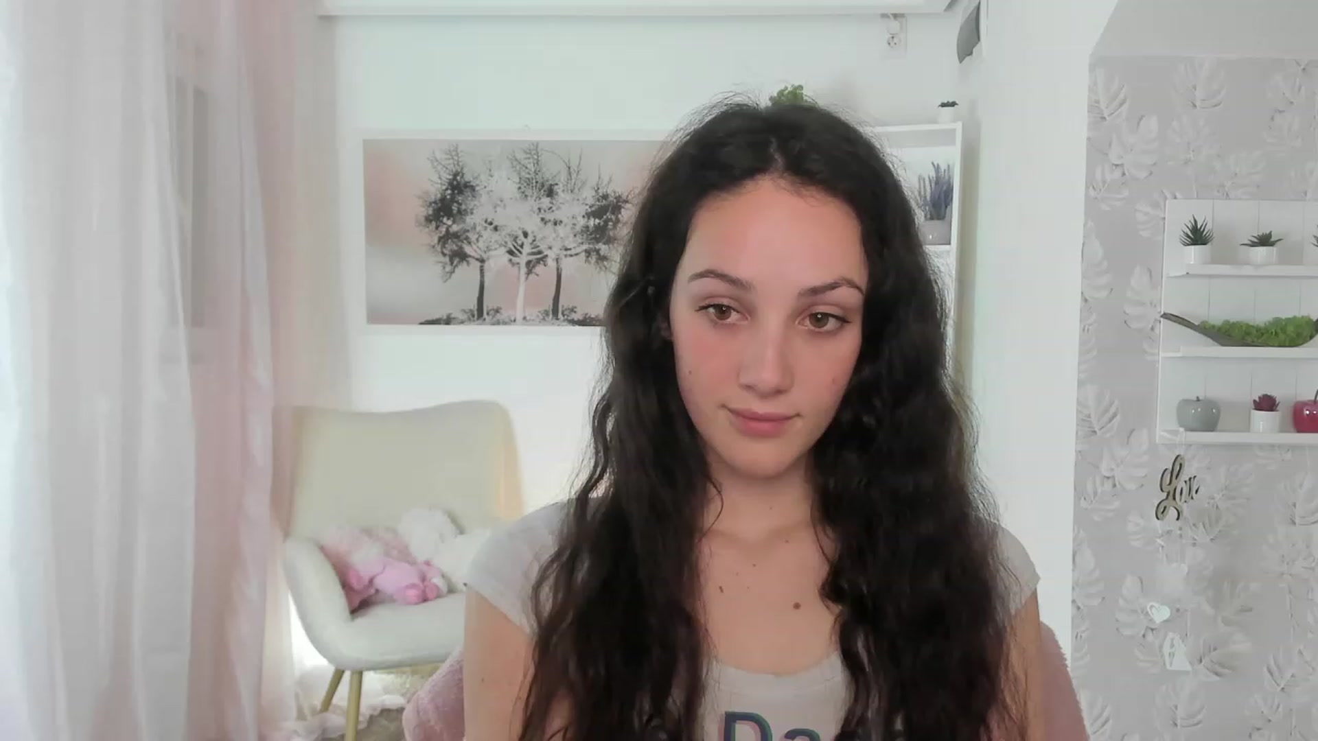 Gallery image thumbnail from Sophie_Rain18's myfreecams stream on, 04/26/2023, 18:49 image 19 of 20