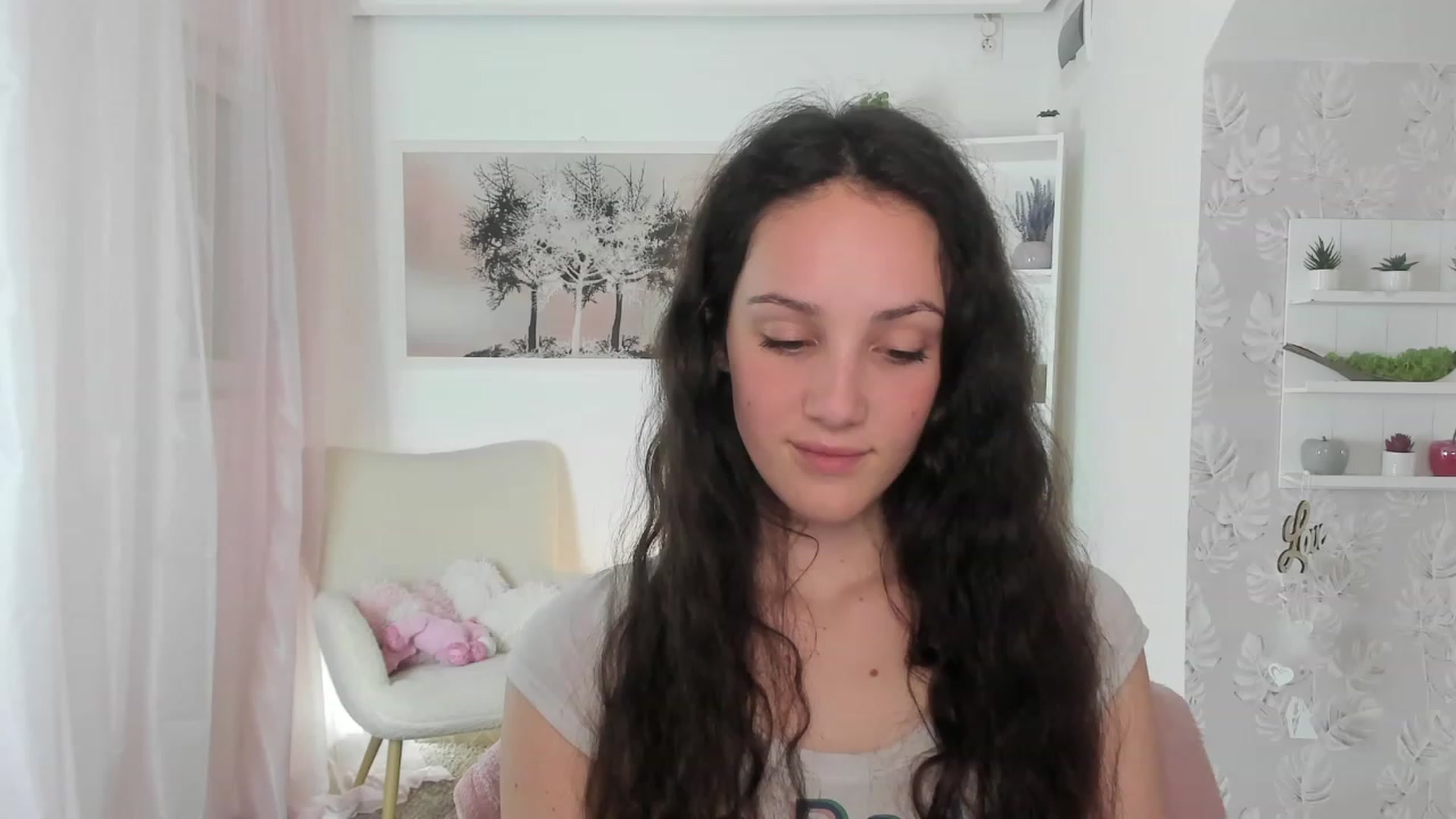 Gallery image thumbnail from Sophie_Rain18's myfreecams stream on, 04/26/2023, 18:49 image 16 of 20