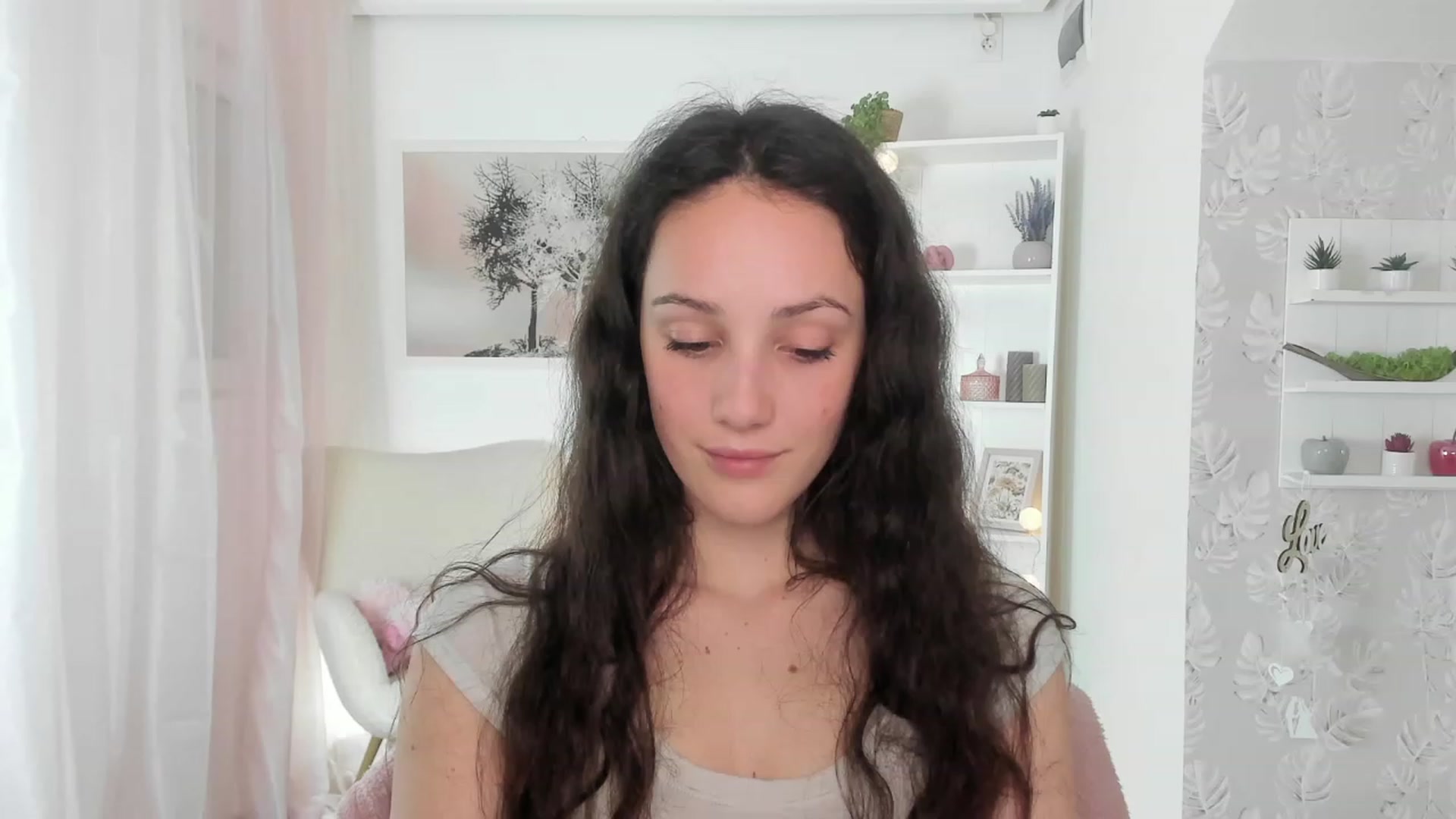Gallery image thumbnail from Sophie_Rain18's myfreecams stream on, 04/26/2023, 18:49 image 10 of 20
