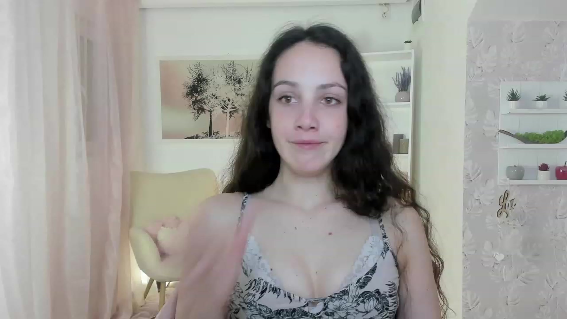 Gallery image thumbnail from Sophie_Rain18's myfreecams stream on, 05/03/2023, 15:57 image 9 of 20