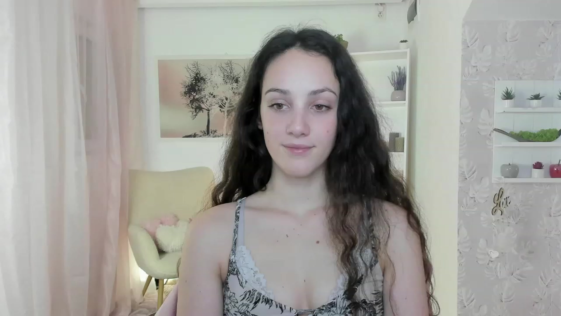 Gallery image thumbnail from Sophie_Rain18's myfreecams stream on, 05/03/2023, 15:57 image 13 of 20