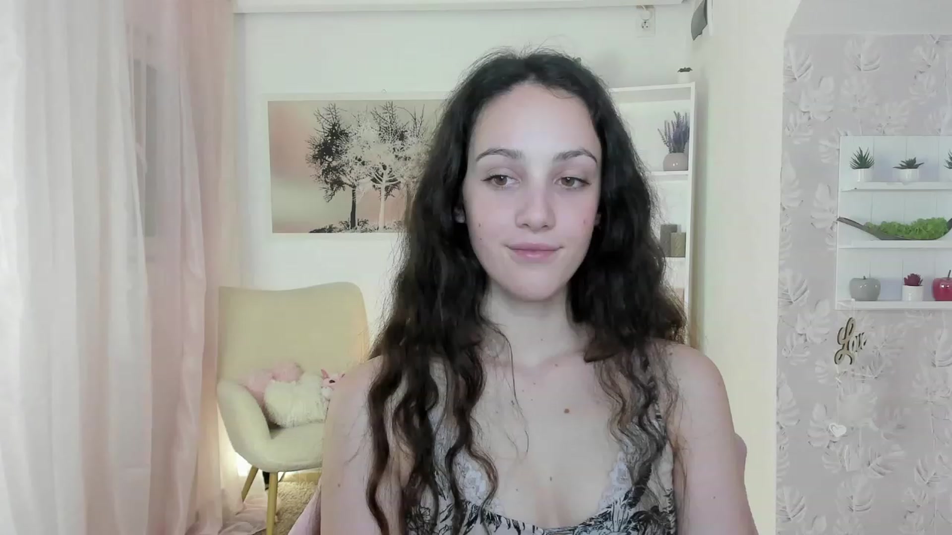 Gallery image thumbnail from Sophie_Rain18's myfreecams stream on, 05/03/2023, 15:57 image 15 of 20