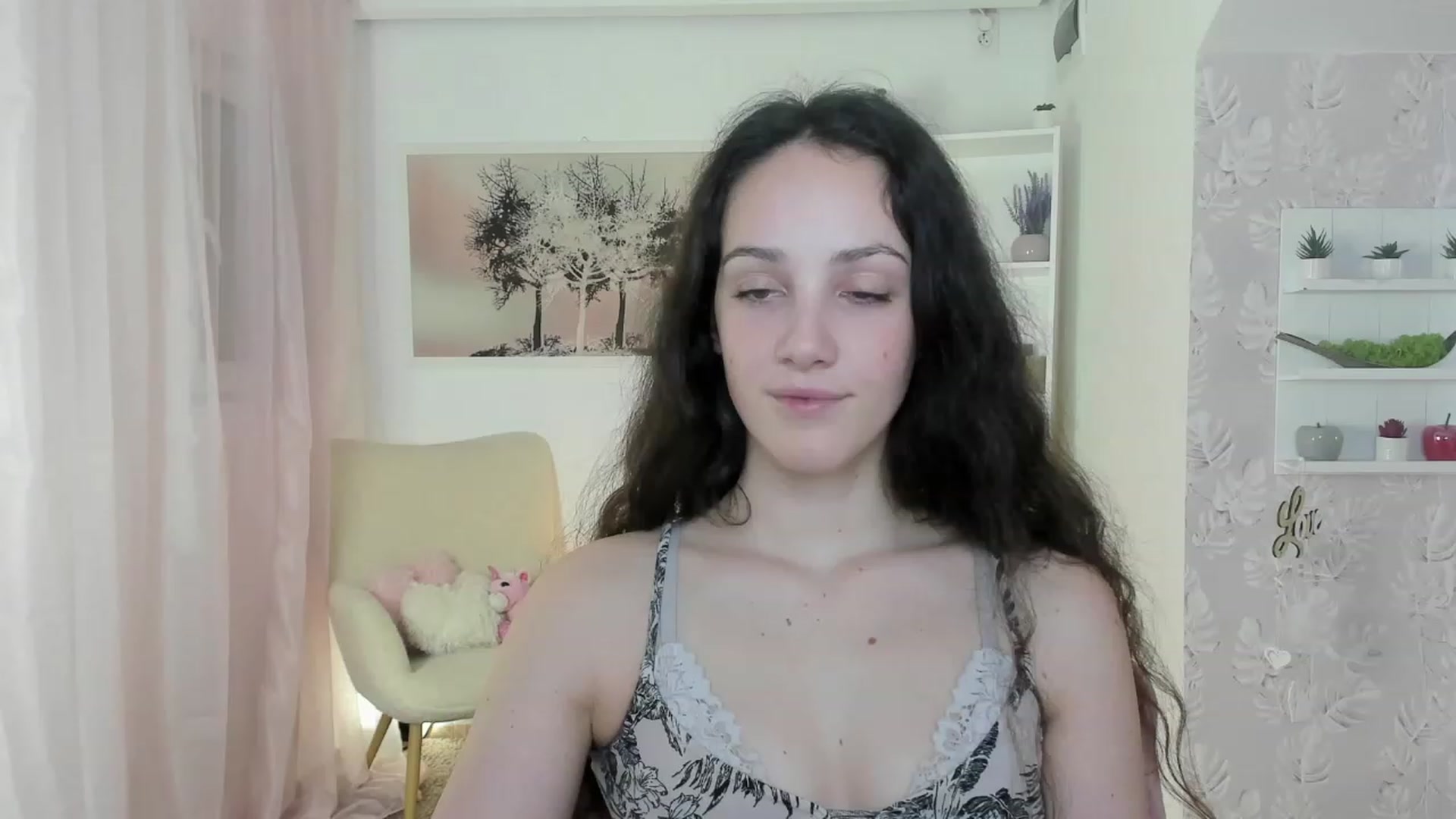 Gallery image thumbnail from Sophie_Rain18's myfreecams stream on, 05/03/2023, 15:57 image 20 of 20