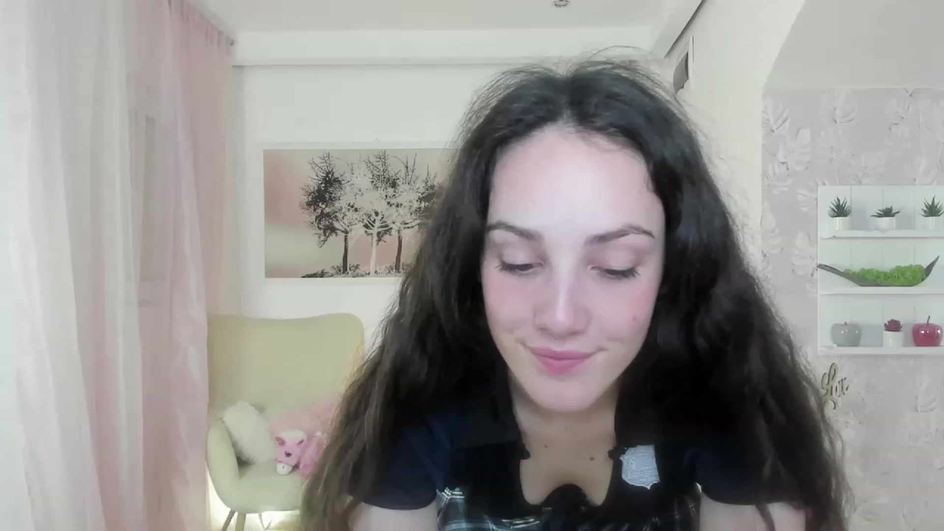 Gallery image thumbnail from Sophie_Rain18's myfreecams stream on, 05/08/2023, 15:53 image 15 of 20