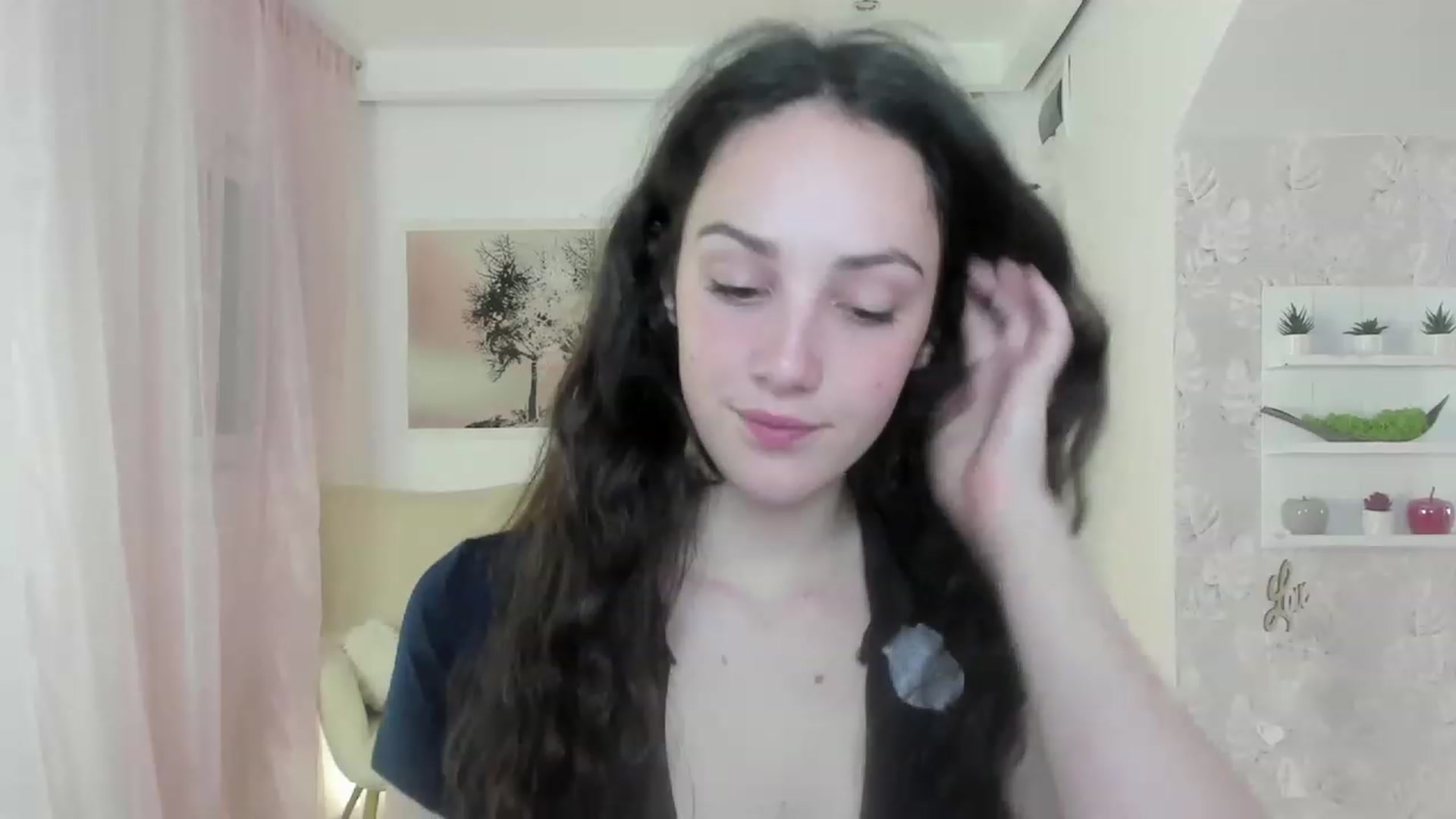 Gallery image thumbnail from Sophie_Rain18's myfreecams stream on, 05/08/2023, 15:53 image 12 of 20