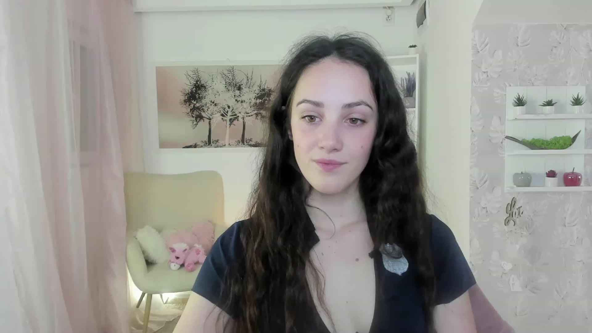 Gallery image thumbnail from Sophie_Rain18's myfreecams stream on, 05/08/2023, 17:31 image 6 of 20