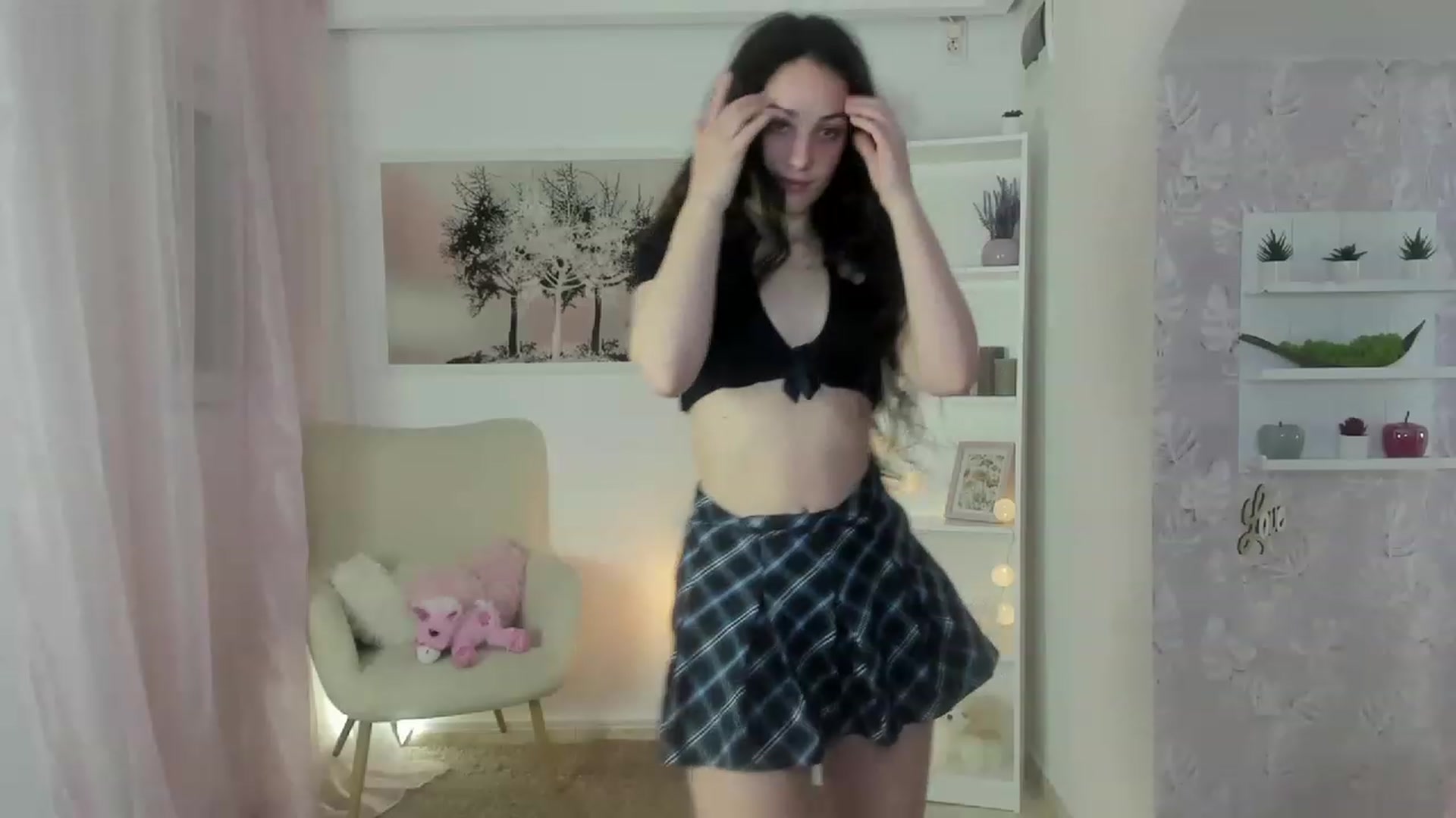 Gallery image thumbnail from Sophie_Rain18's myfreecams stream on, 05/08/2023, 17:31 image 18 of 20