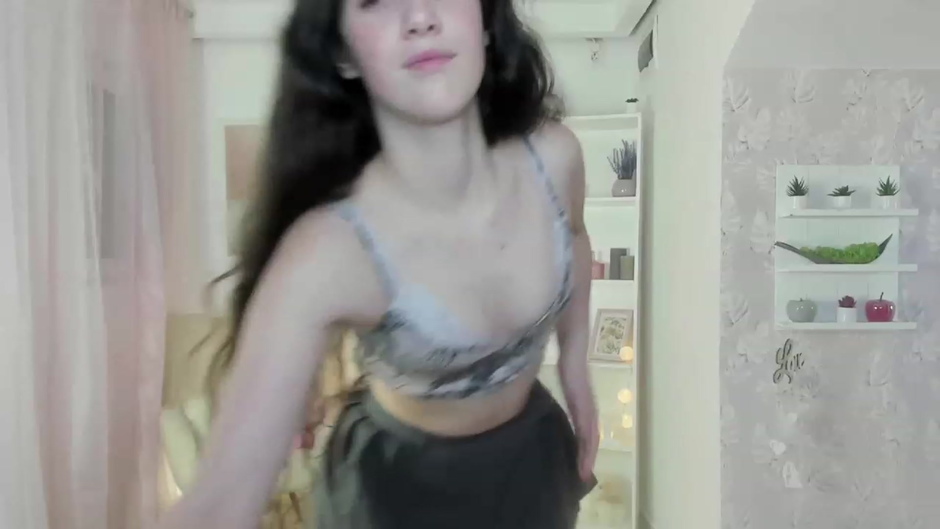 Gallery image thumbnail from Sophie_Rain18's myfreecams stream on, 05/09/2023, 17:00 image 7 of 20