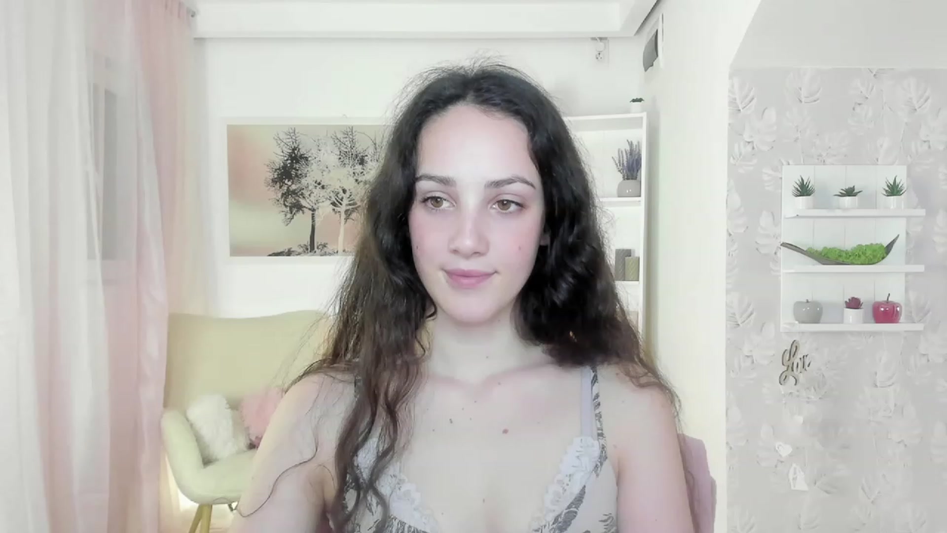 Gallery image thumbnail from Sophie_Rain18's myfreecams stream on, 05/09/2023, 17:00 image 8 of 20