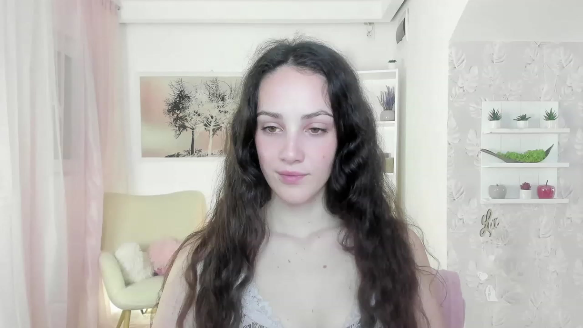 Gallery image thumbnail from Sophie_Rain18's myfreecams stream on, 05/09/2023, 17:00 image 5 of 20
