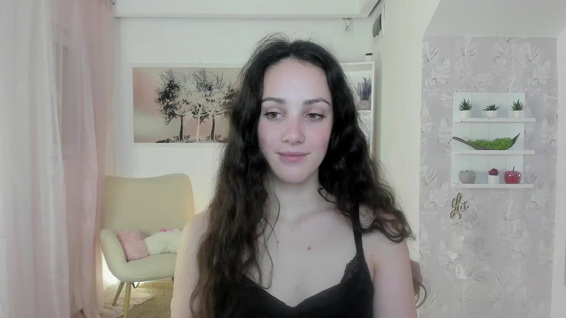 Gallery image thumbnail from Sophie_Rain18's myfreecams stream on, 05/10/2023, 15:03 image 10 of 20