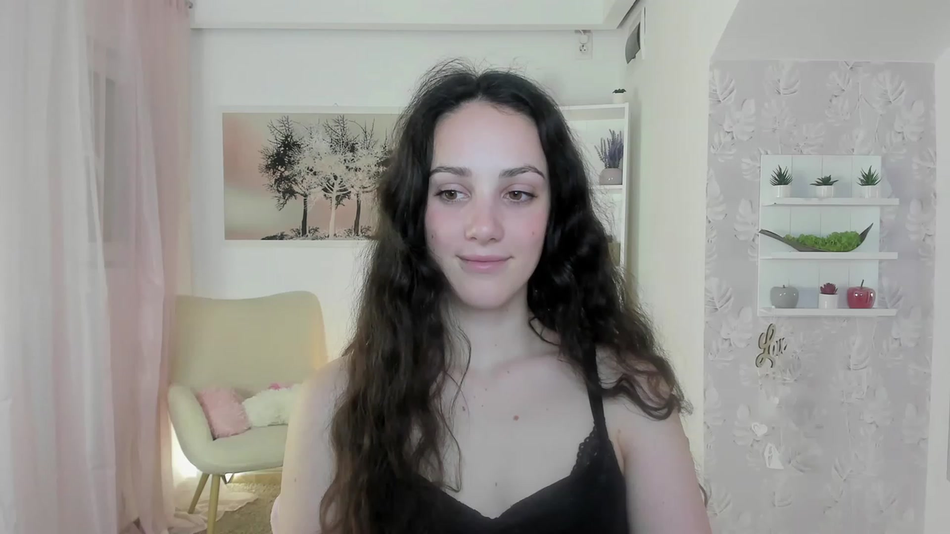 Gallery image thumbnail from Sophie_Rain18's myfreecams stream on, 05/10/2023, 15:03 image 17 of 20