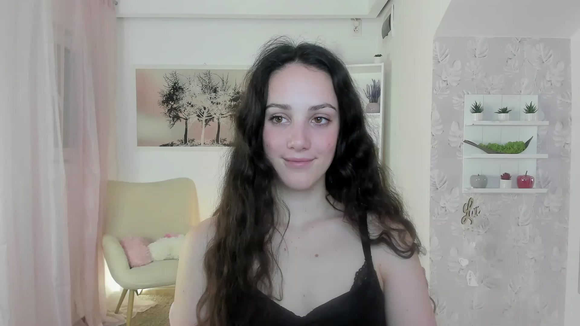 Gallery image thumbnail from Sophie_Rain18's myfreecams stream on, 05/10/2023, 15:03 image 19 of 20