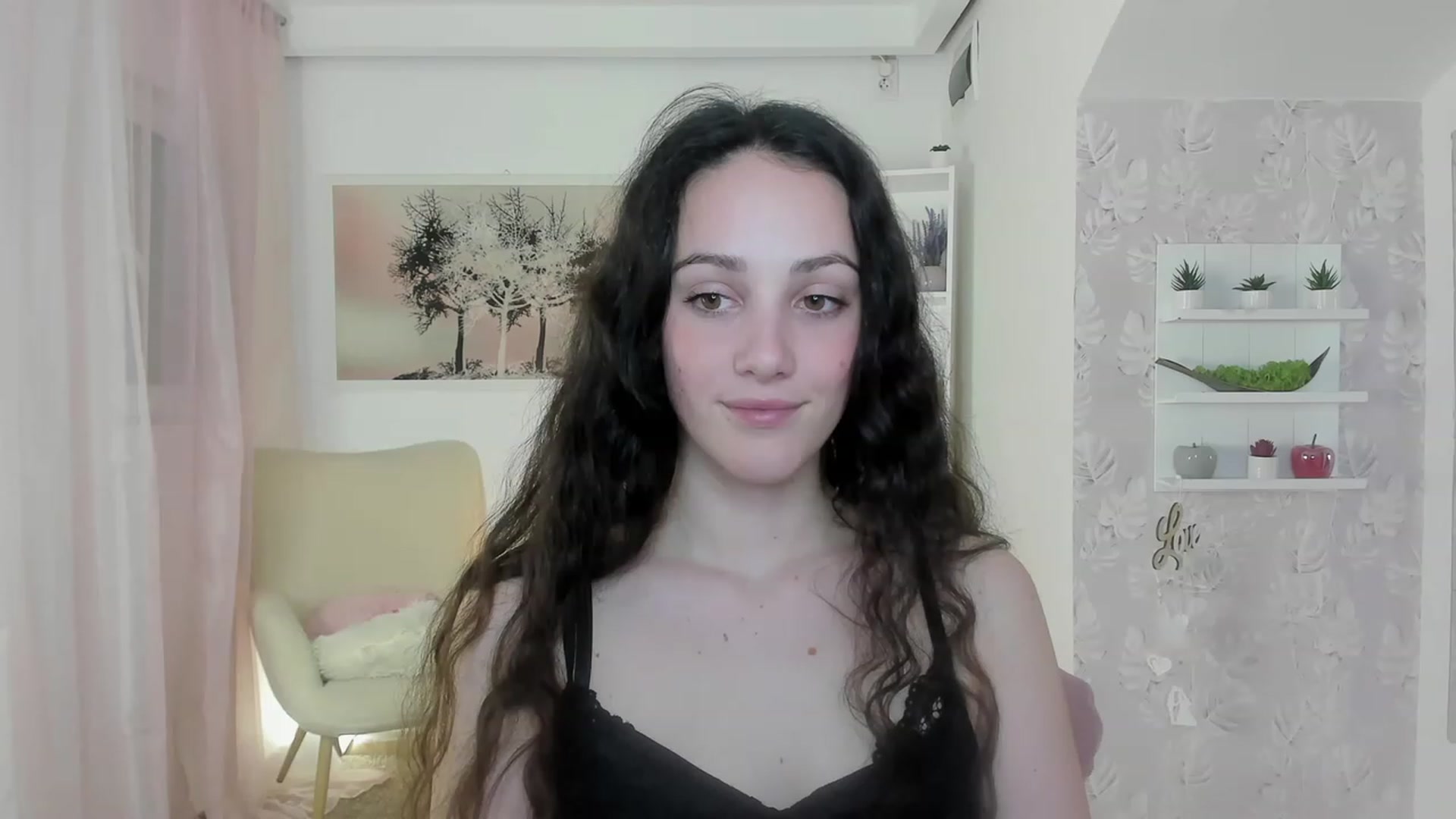 Gallery image thumbnail from Sophie_Rain18's myfreecams stream on, 05/10/2023, 17:47 image 15 of 20
