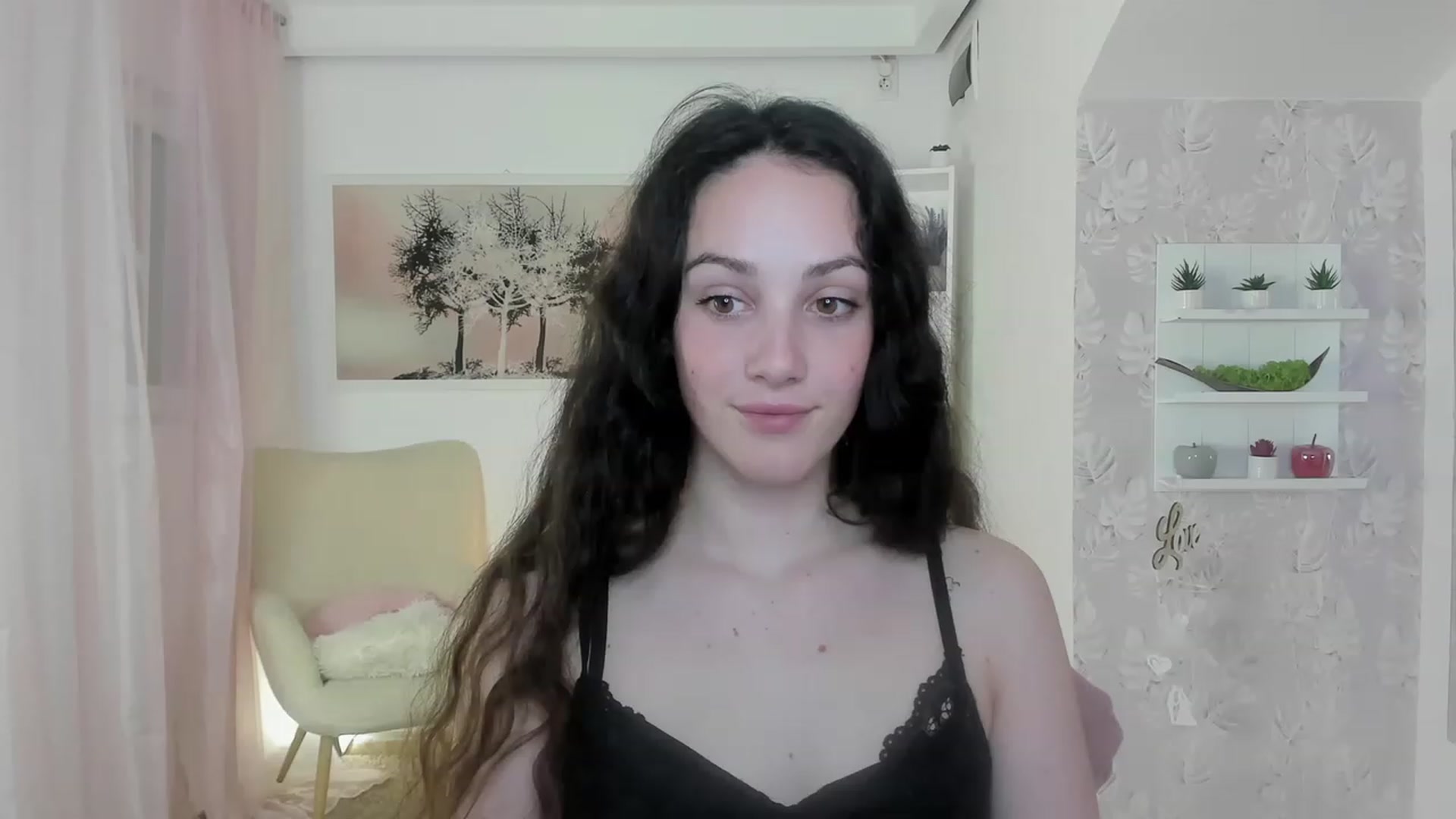 Gallery image thumbnail from Sophie_Rain18's myfreecams stream on, 05/10/2023, 17:47 image 13 of 20