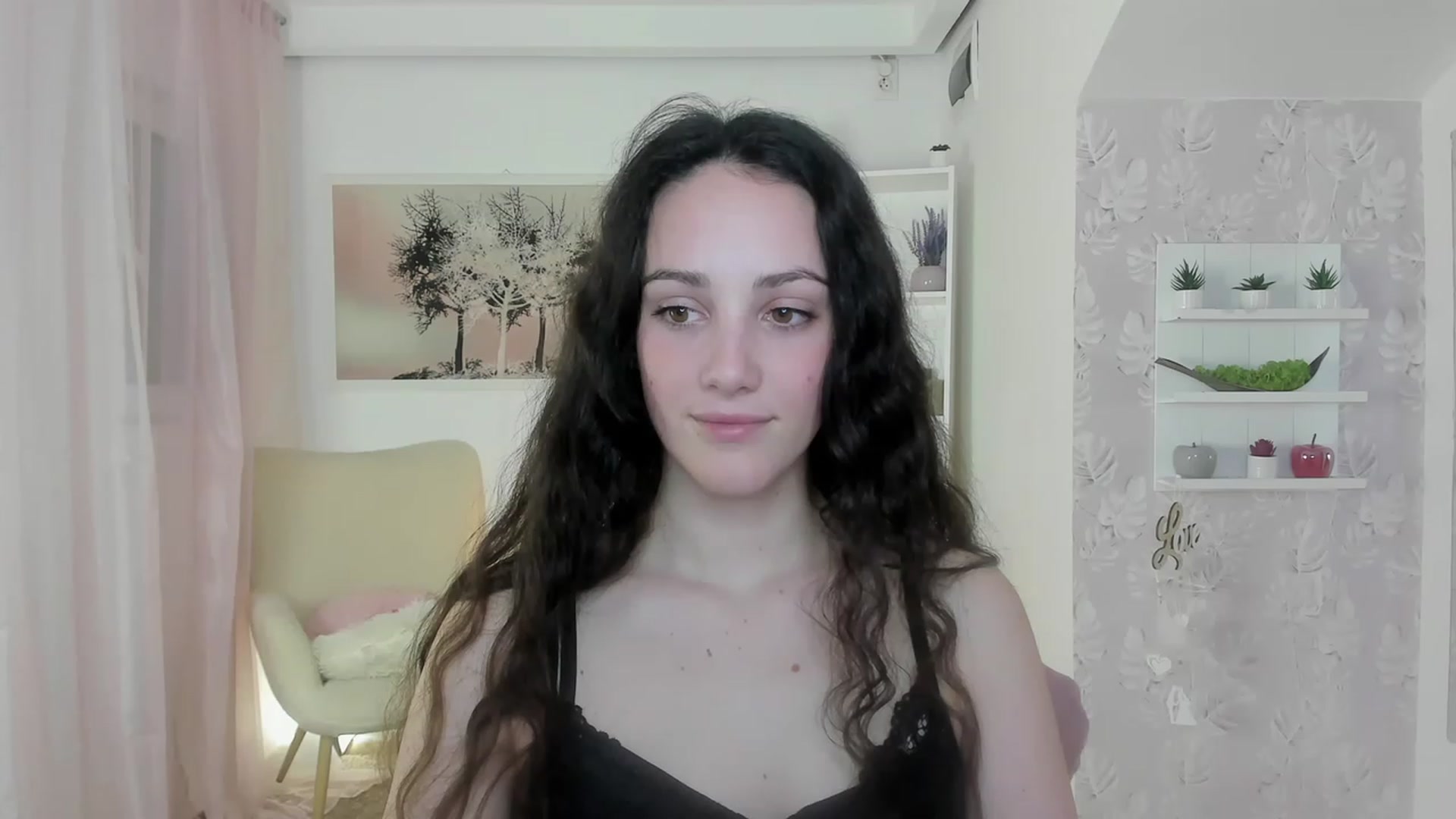Gallery image thumbnail from Sophie_Rain18's myfreecams stream on, 05/10/2023, 17:47 image 17 of 20