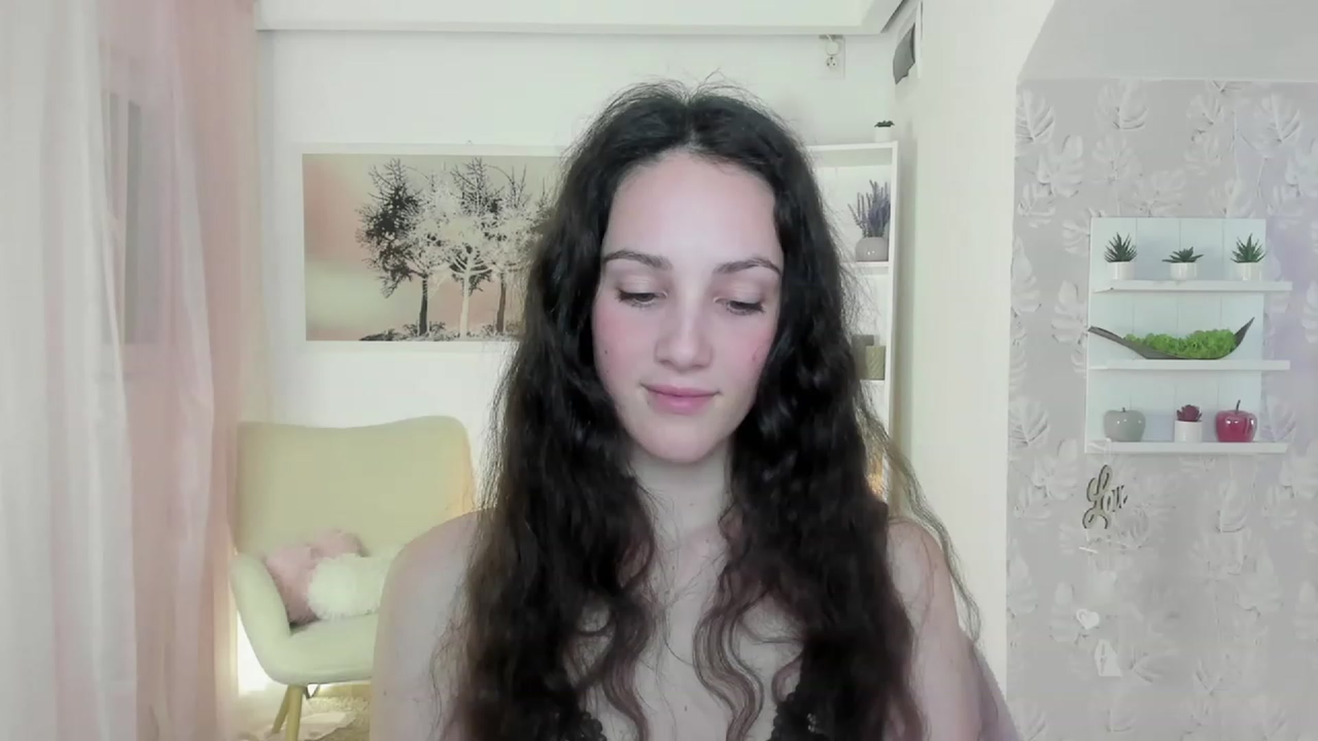 Gallery image thumbnail from Sophie_Rain18's myfreecams stream on, 05/11/2023, 17:16 image 18 of 20