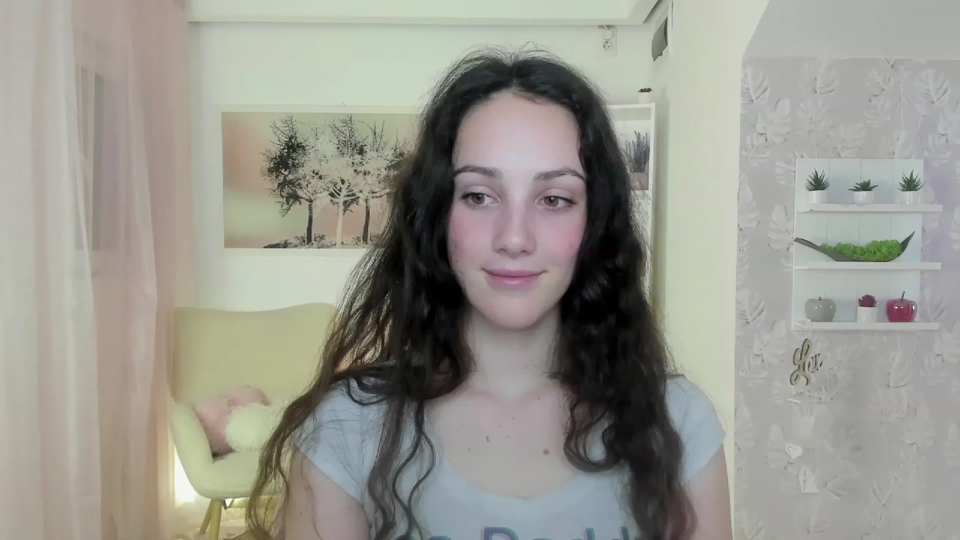 Gallery image thumbnail from Sophie_Rain18's myfreecams stream on, 05/11/2023, 17:16 image 10 of 20