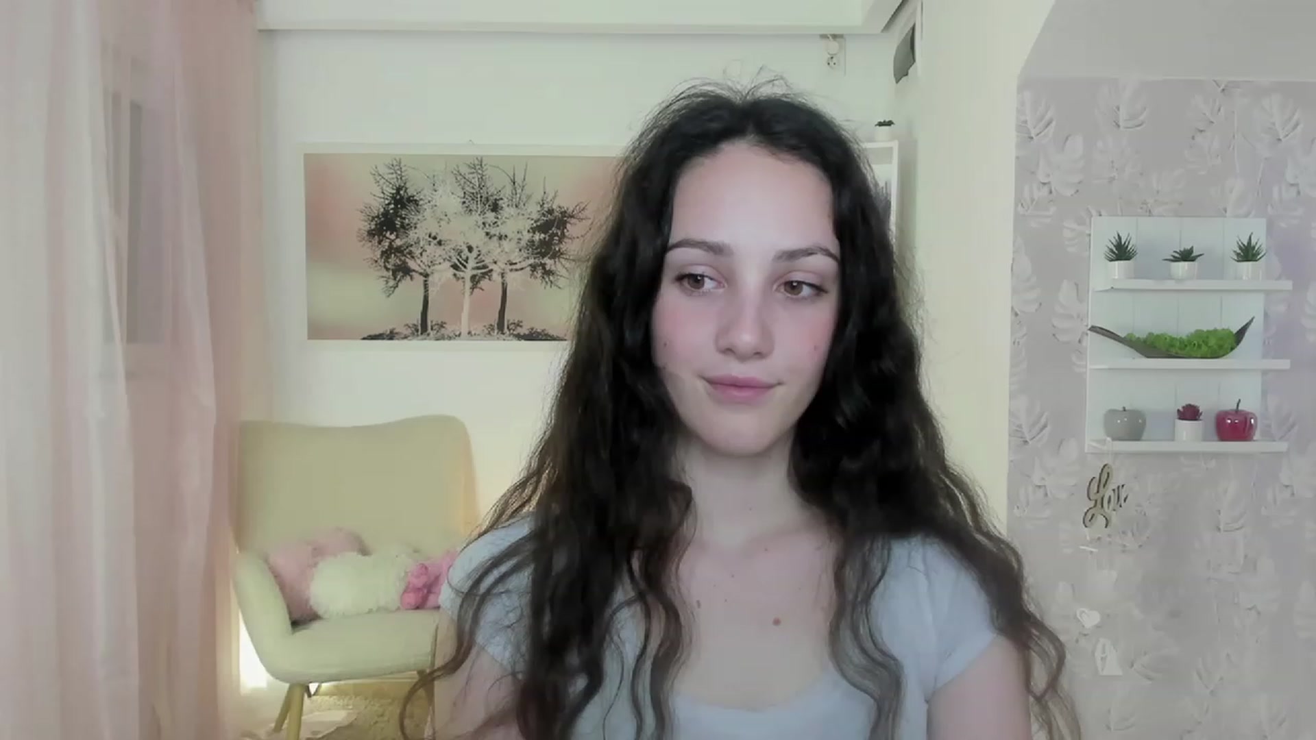 Gallery image thumbnail from Sophie_Rain18's myfreecams stream on, 05/11/2023, 17:16 image 5 of 20