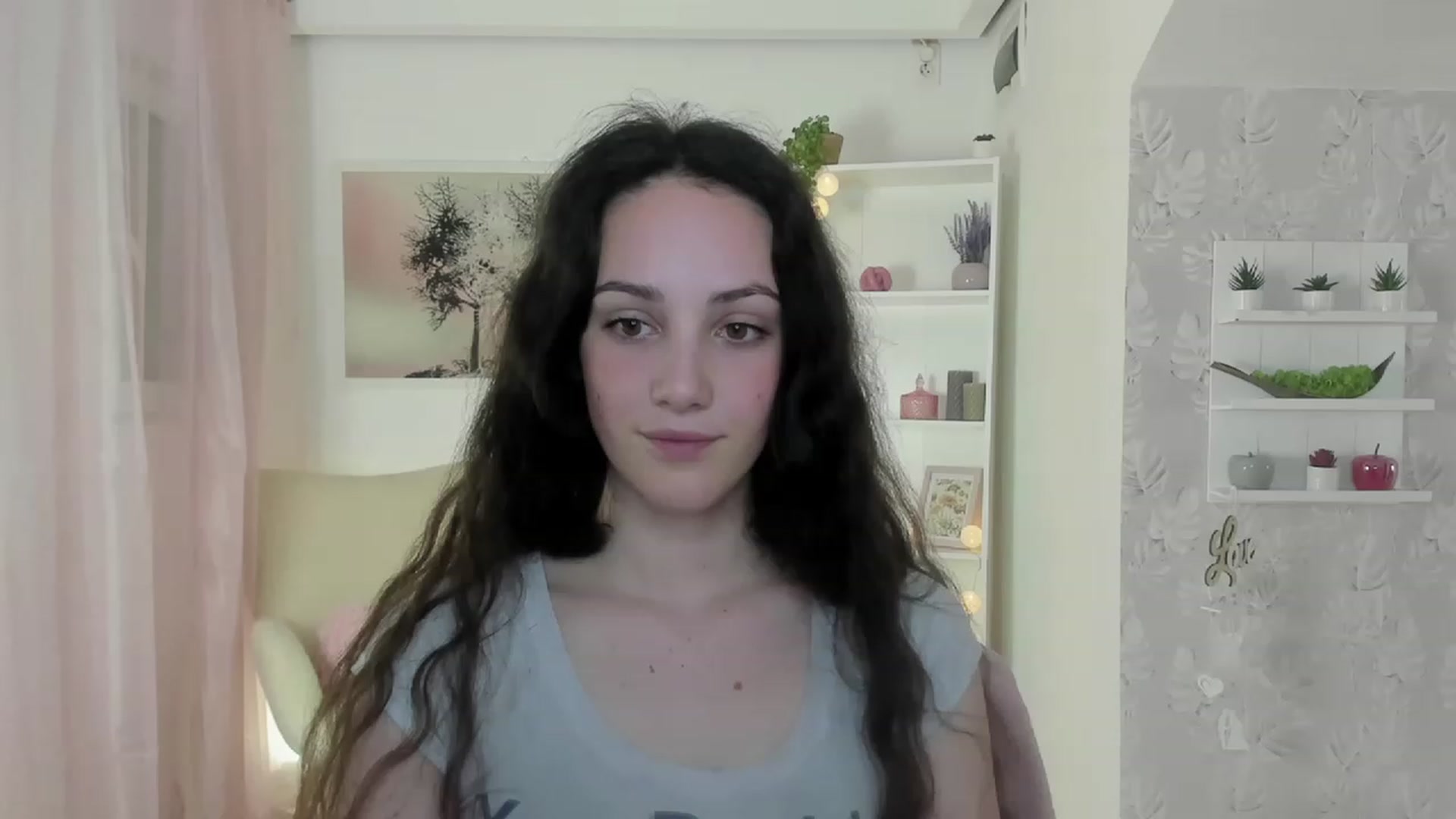 Gallery image thumbnail from Sophie_Rain18's myfreecams stream on, 05/11/2023, 18:10 image 18 of 20