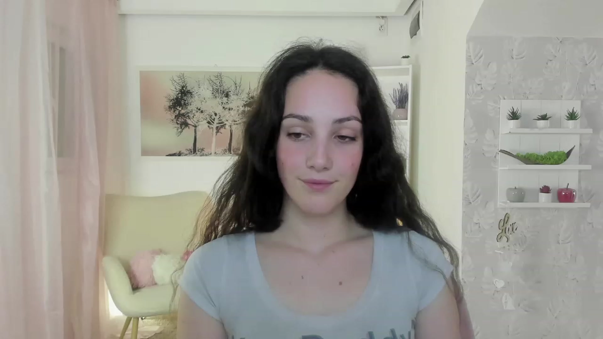 Gallery image thumbnail from Sophie_Rain18's myfreecams stream on, 05/11/2023, 18:10 image 3 of 20